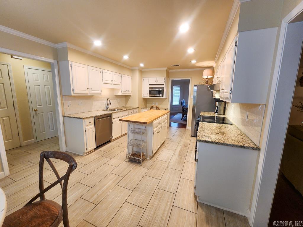 1 Windsor Valley Court