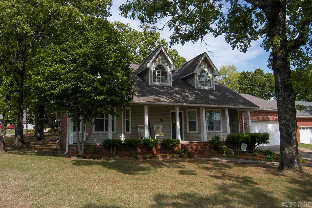 1 Windsor Valley Court