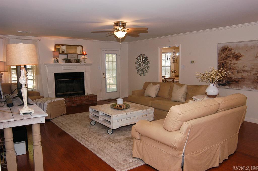 1 Windsor Valley Court