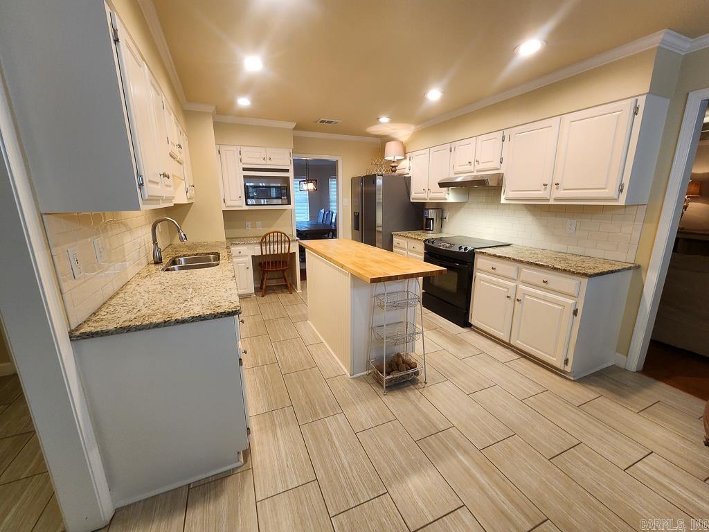 1 Windsor Valley Court