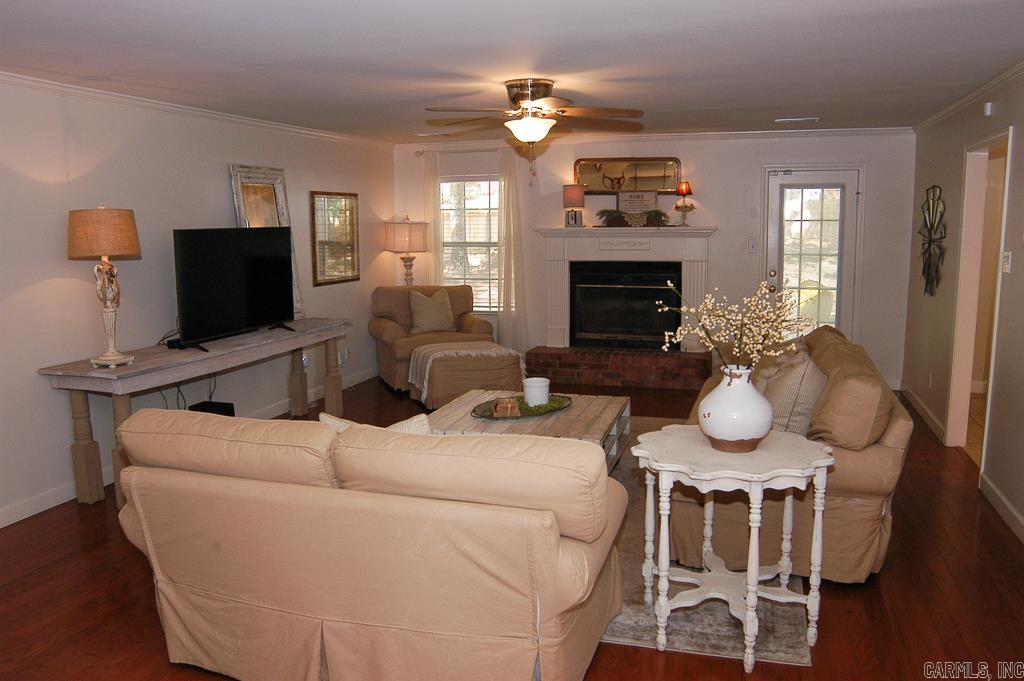 1 Windsor Valley Court