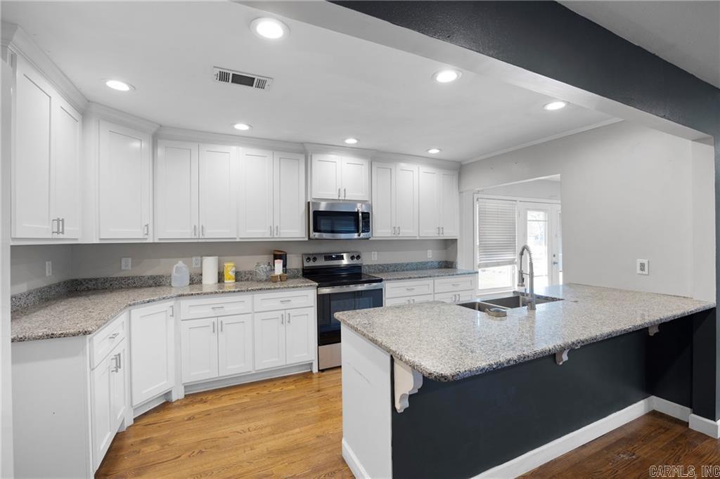 409 W 8Th St