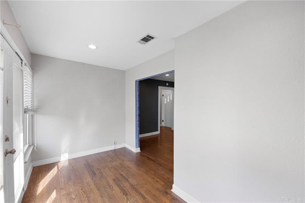 409 W 8Th St