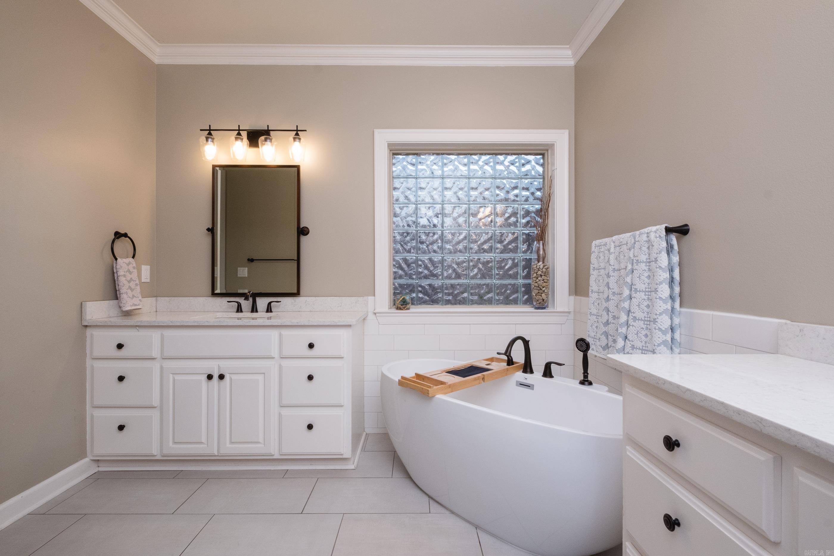 118 Bayonne Cove