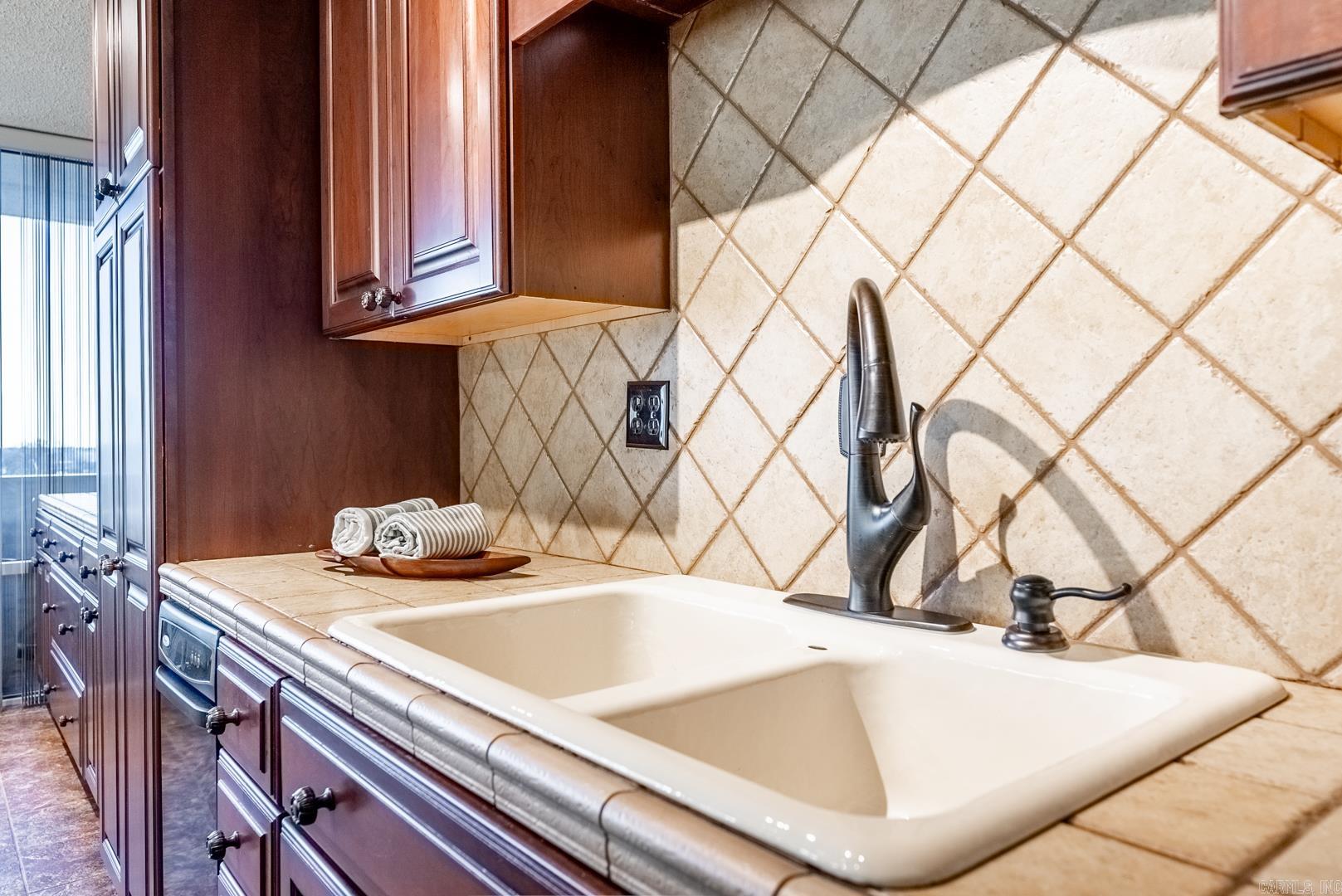 700 E 9th 6D Street Unit: 6D
