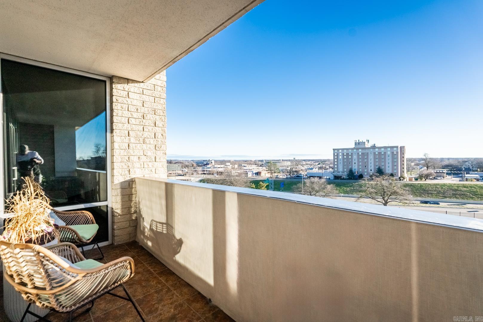 700 E 9th 6D Street Unit: 6D