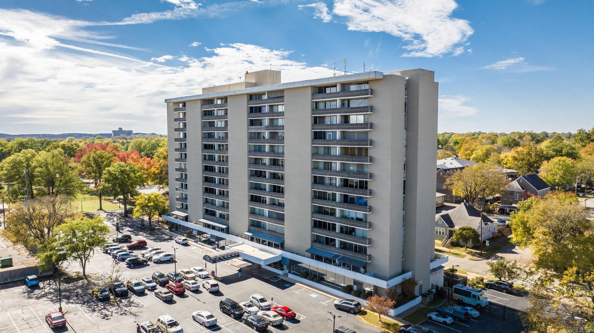 700 E 9th 6D Street Unit: 6D