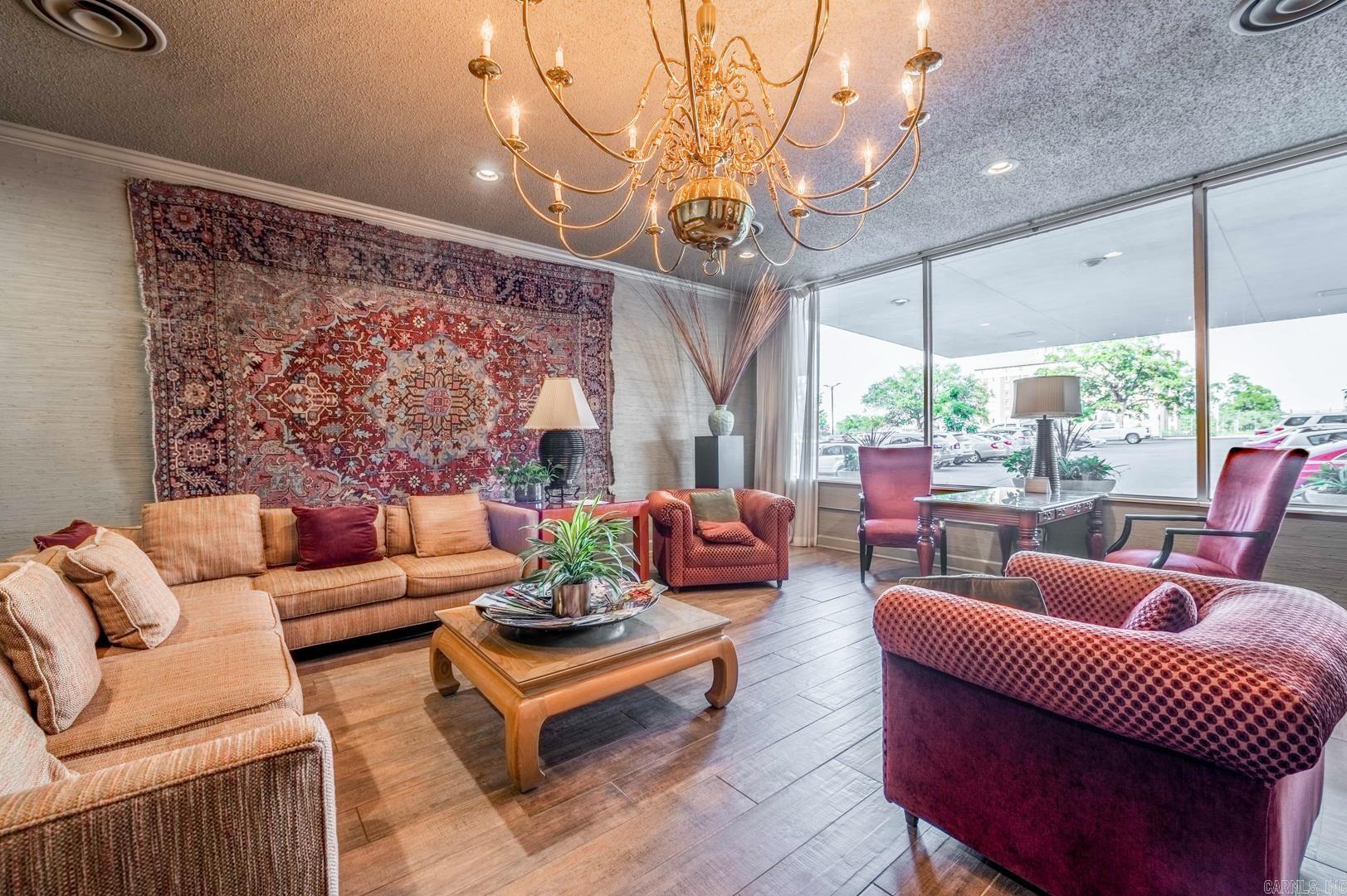 700 E 9th 6D Street Unit: 6D