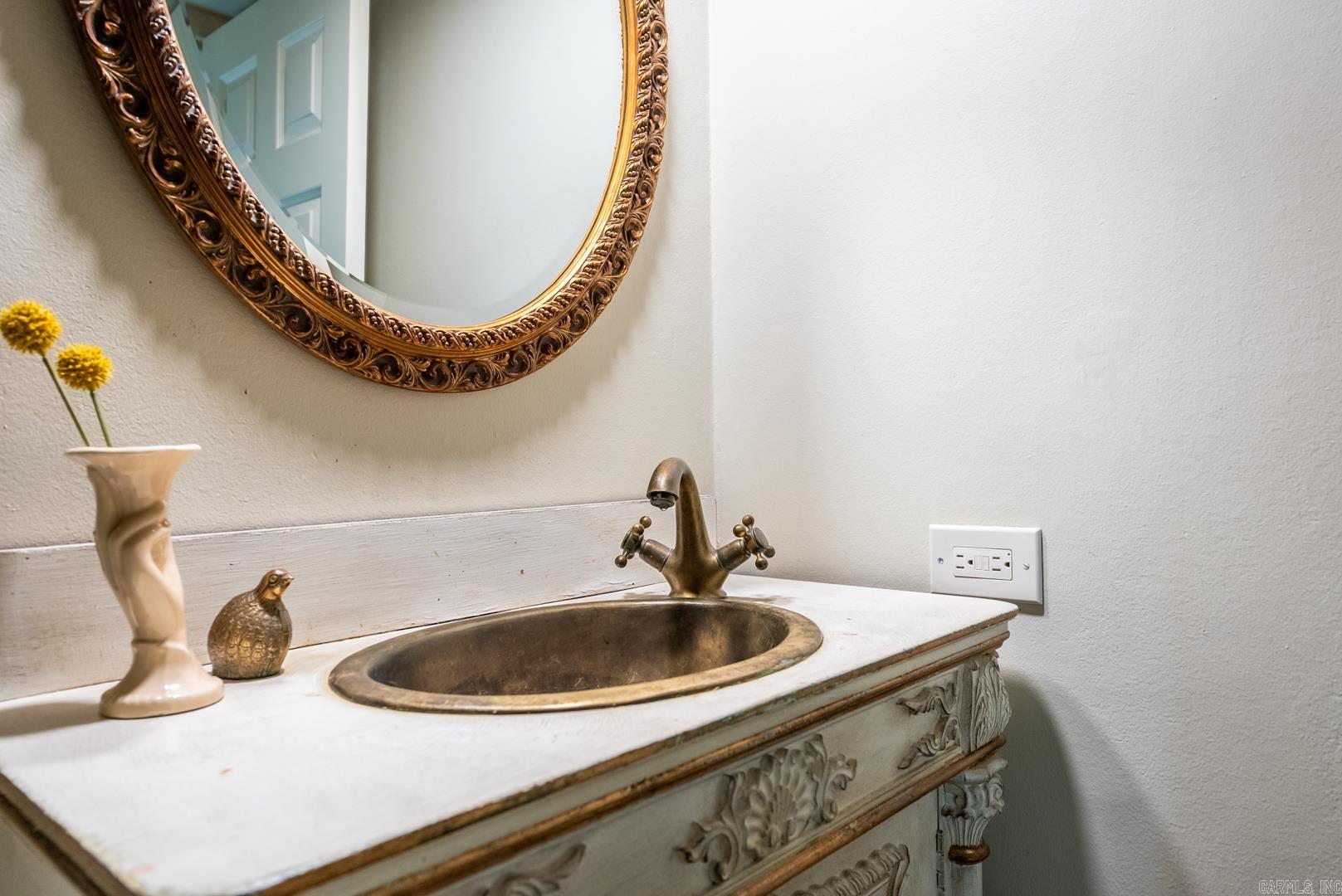 700 E 9th 6D Street Unit: 6D
