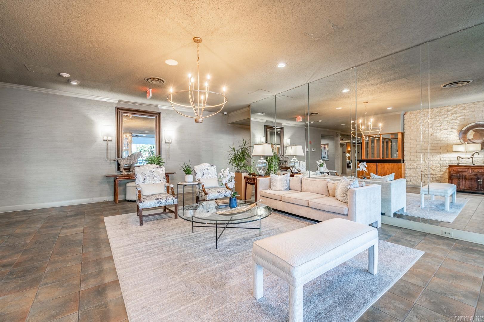 700 E 9th 6D Street Unit: 6D