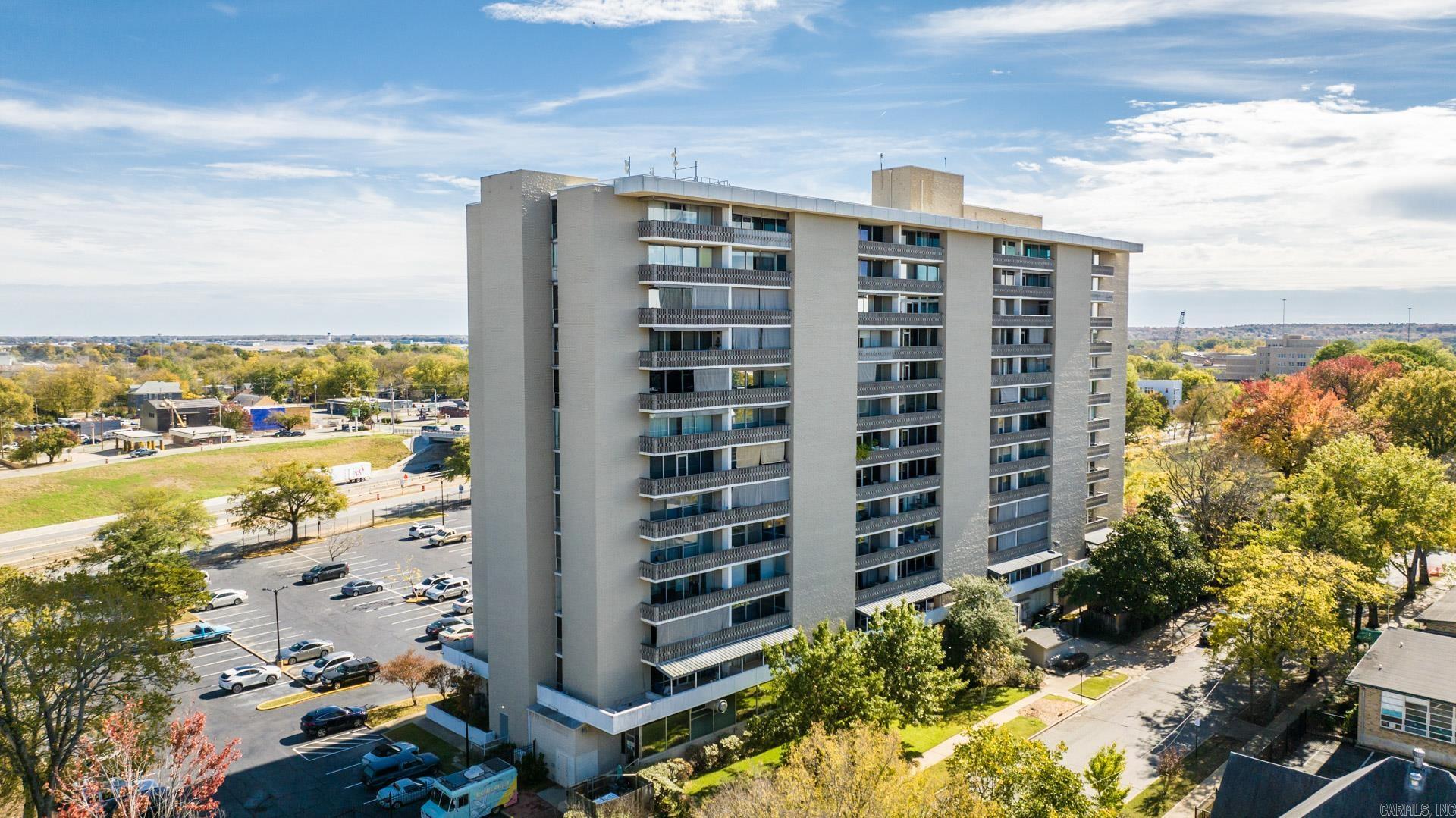 700 E 9th 6D Street Unit: 6D