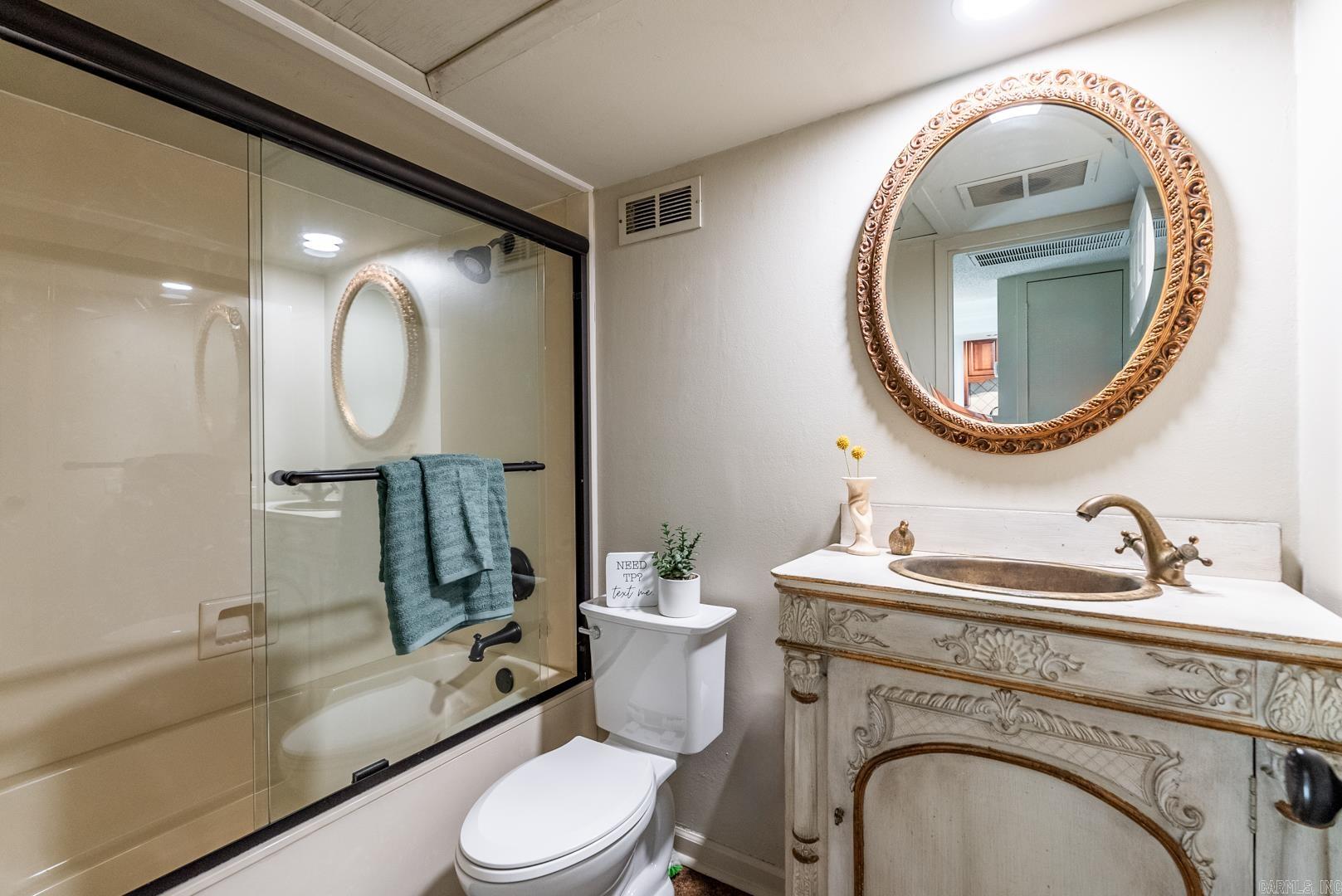 700 E 9th 6D Street Unit: 6D