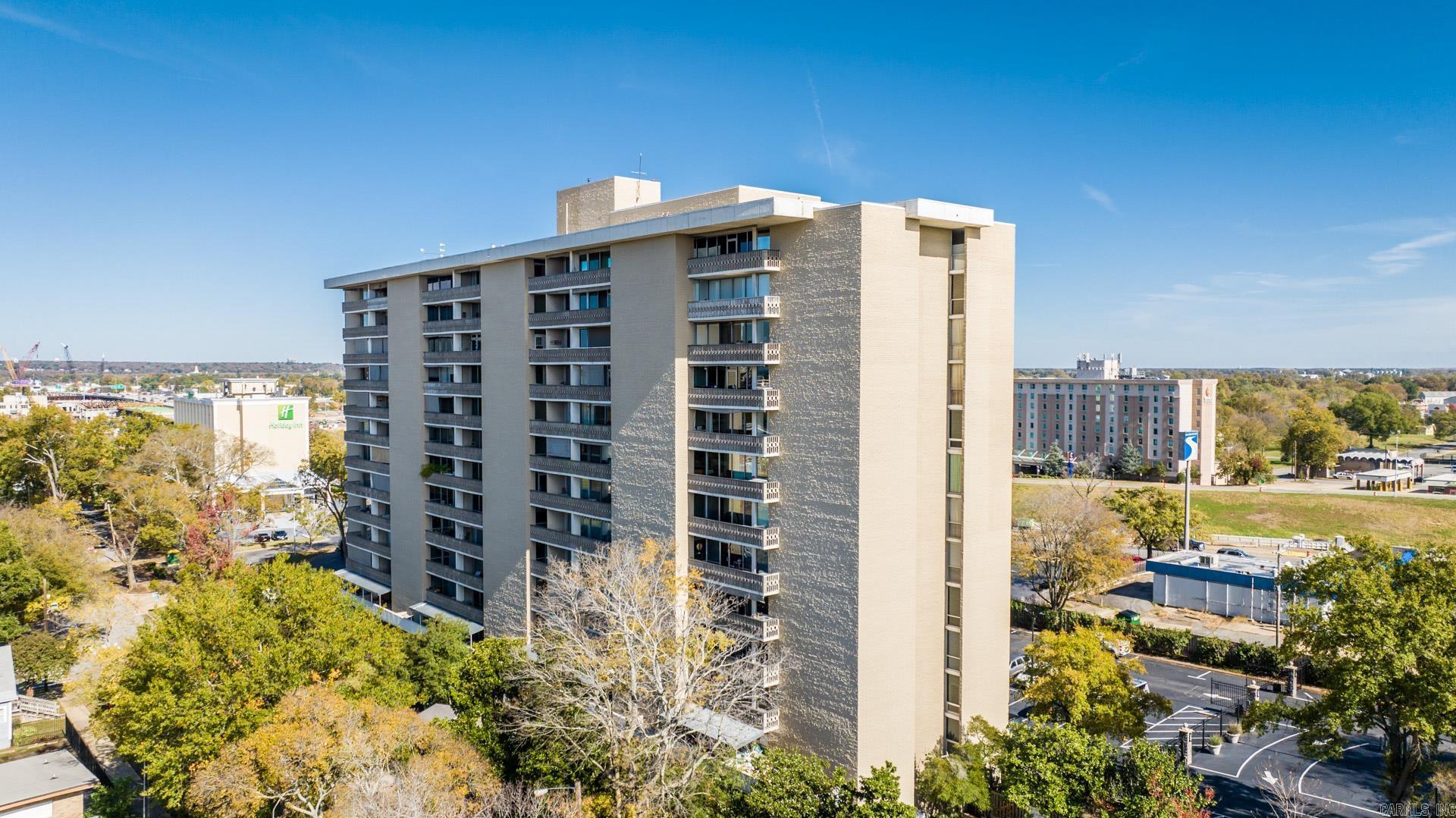 700 E 9th 6D Street Unit: 6D