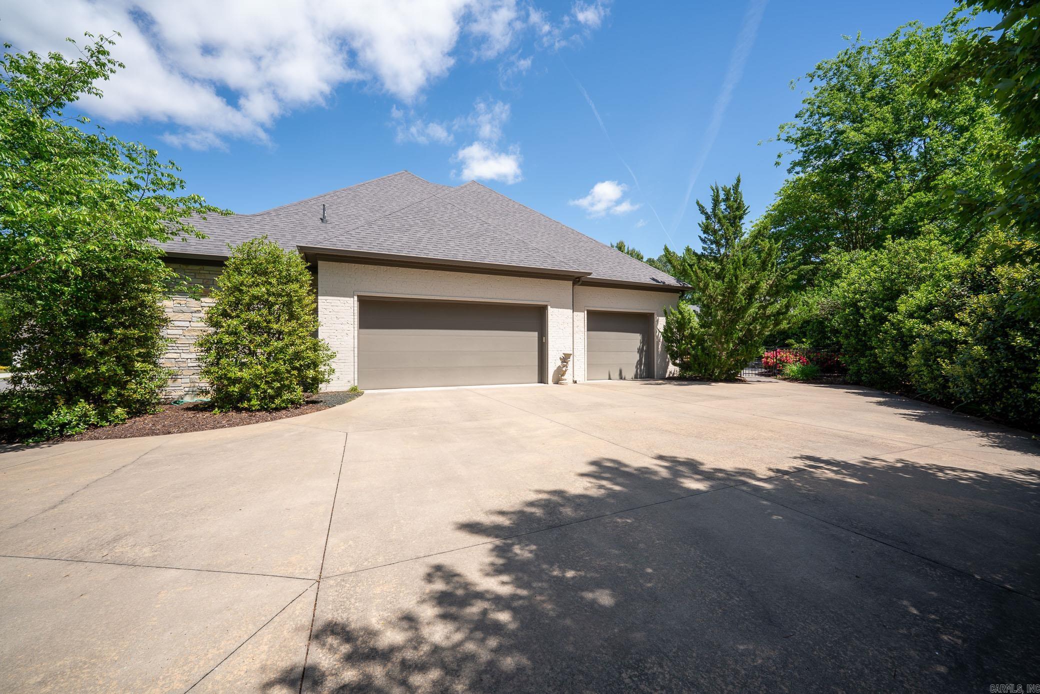 890 Heritage Point Drive