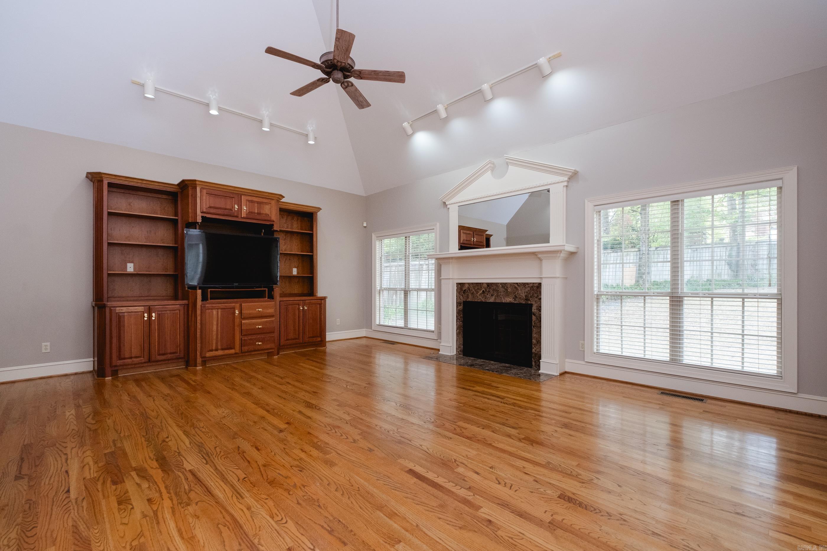 25 Iviers Drive
