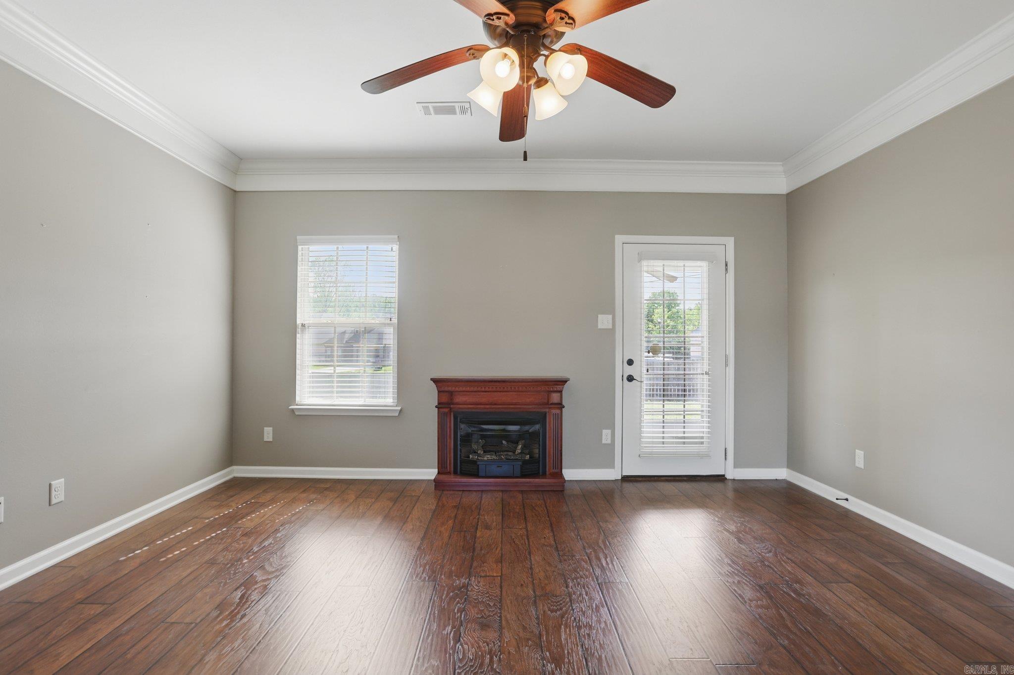 6925 North Haven Drive