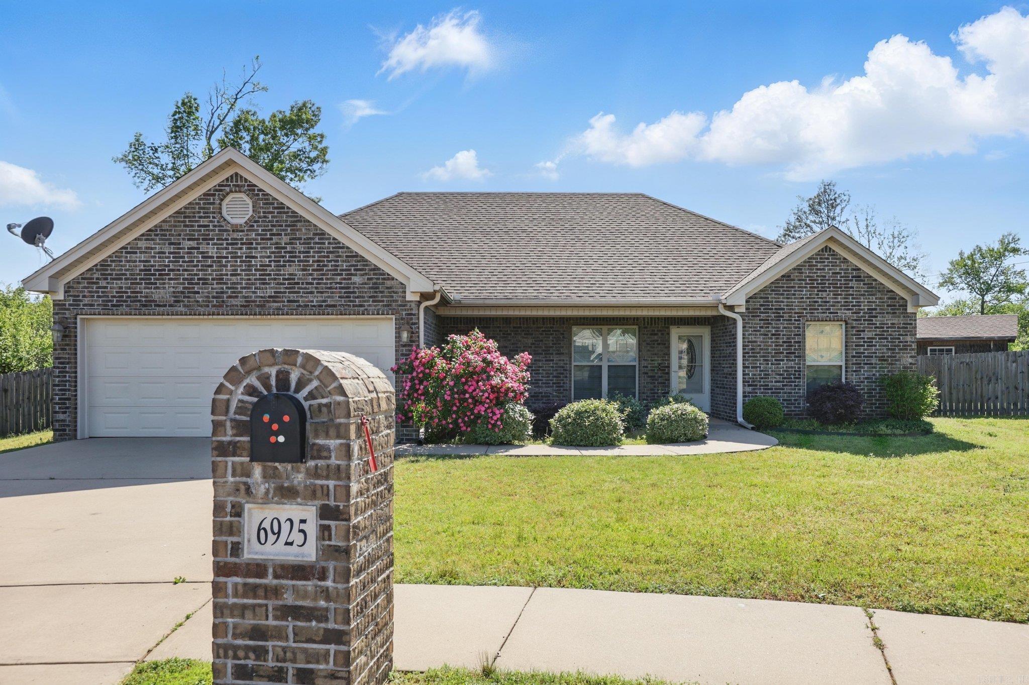 6925 North Haven Drive