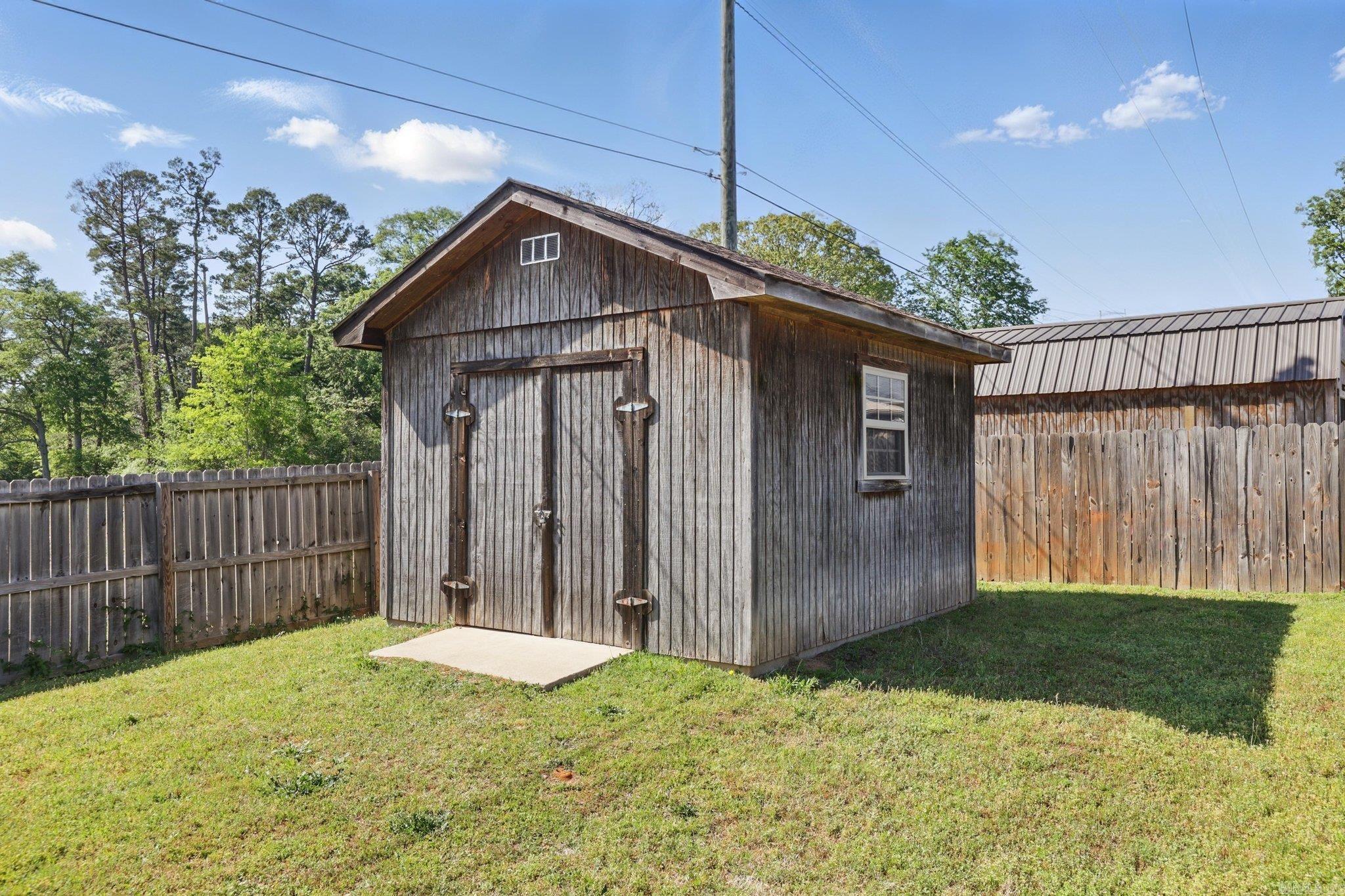 6925 North Haven Drive