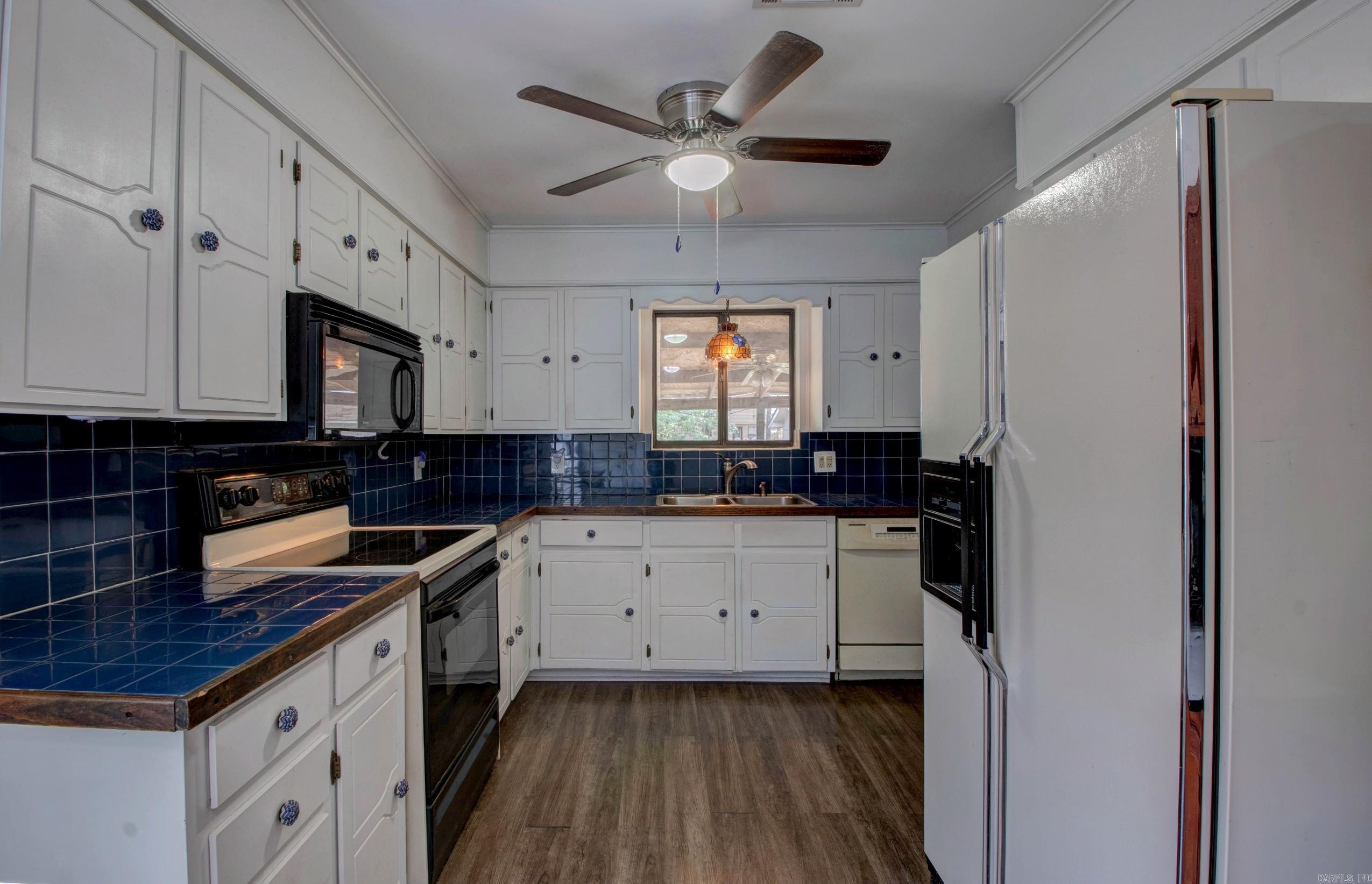 4 Rook Place