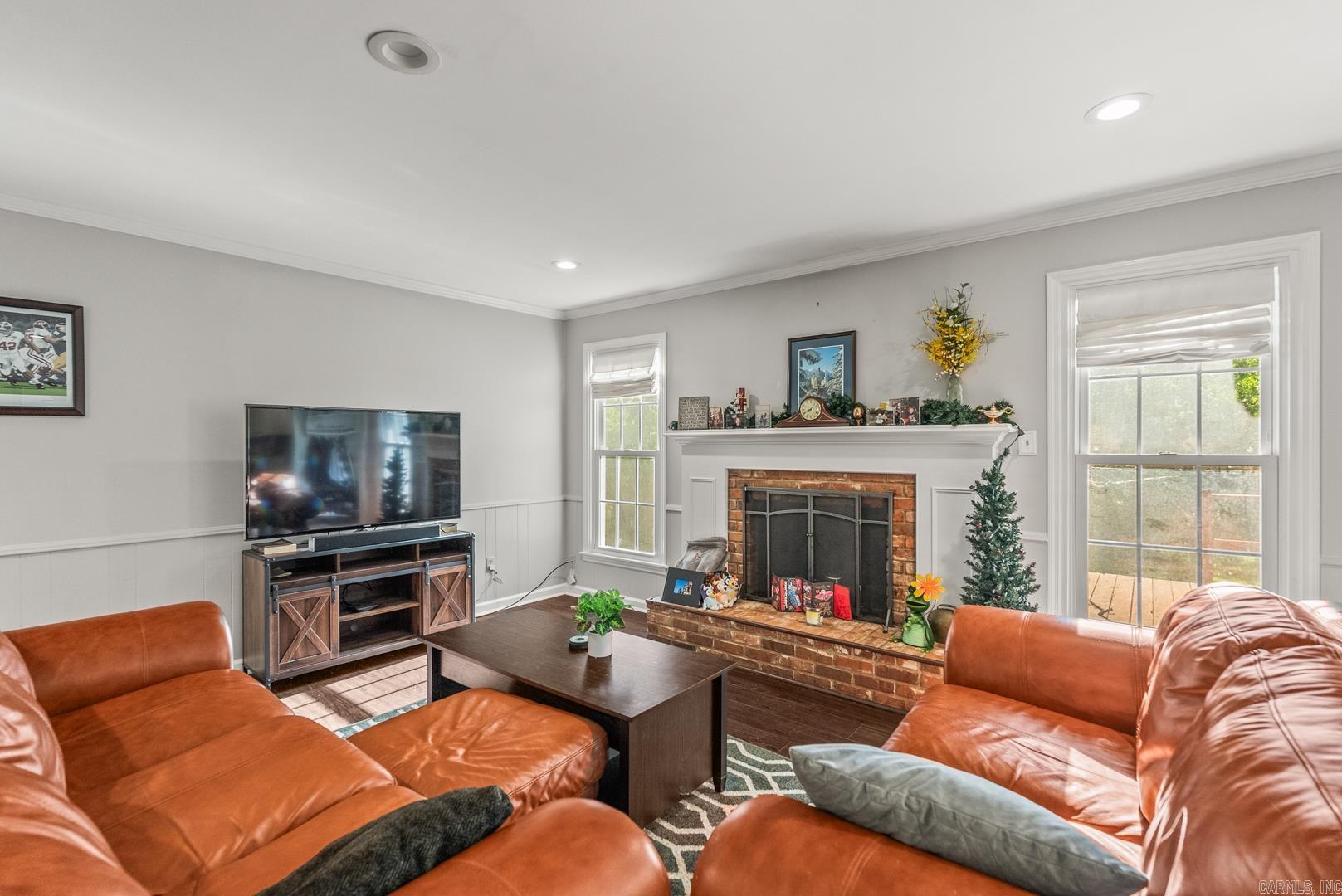 909 Beacon Hill Court