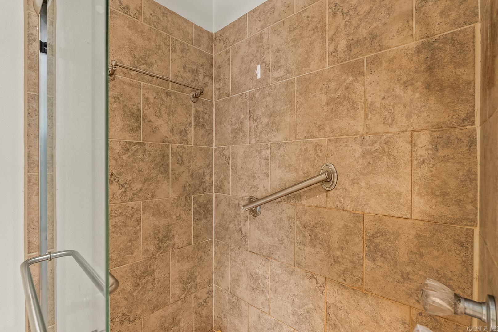 909 Beacon Hill Court