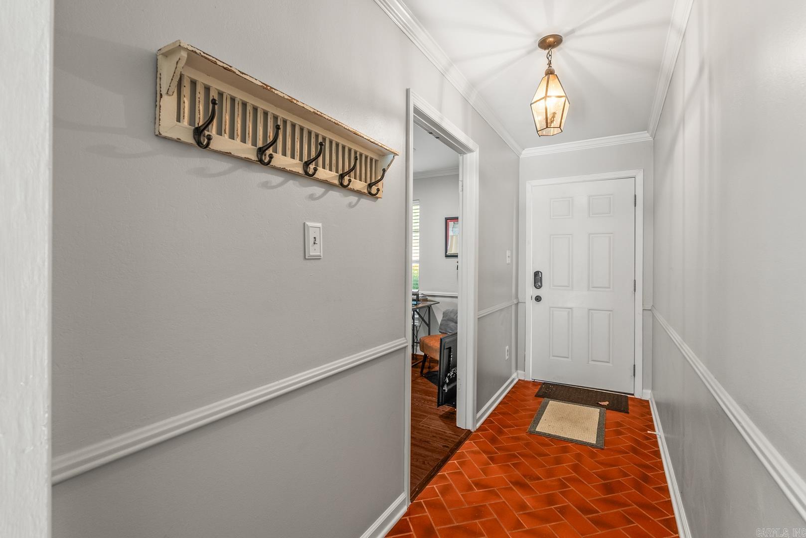 909 Beacon Hill Court