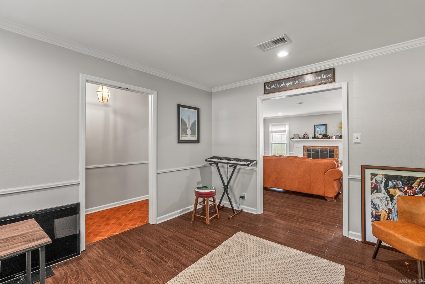 909 Beacon Hill Court