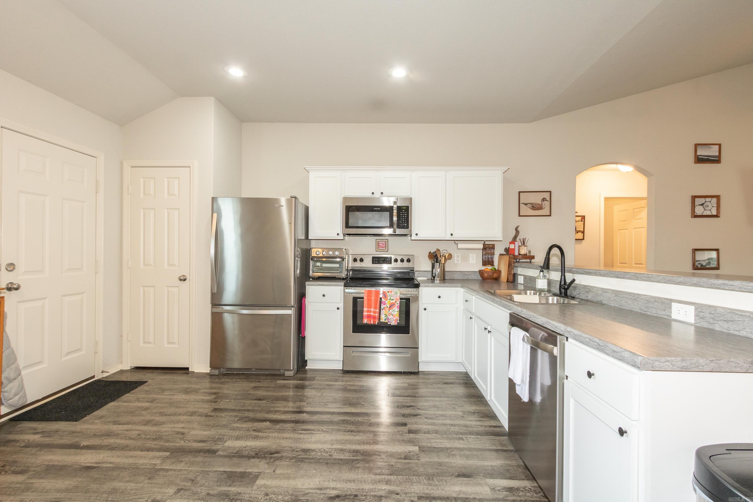 6144 Saddle Hill Drive