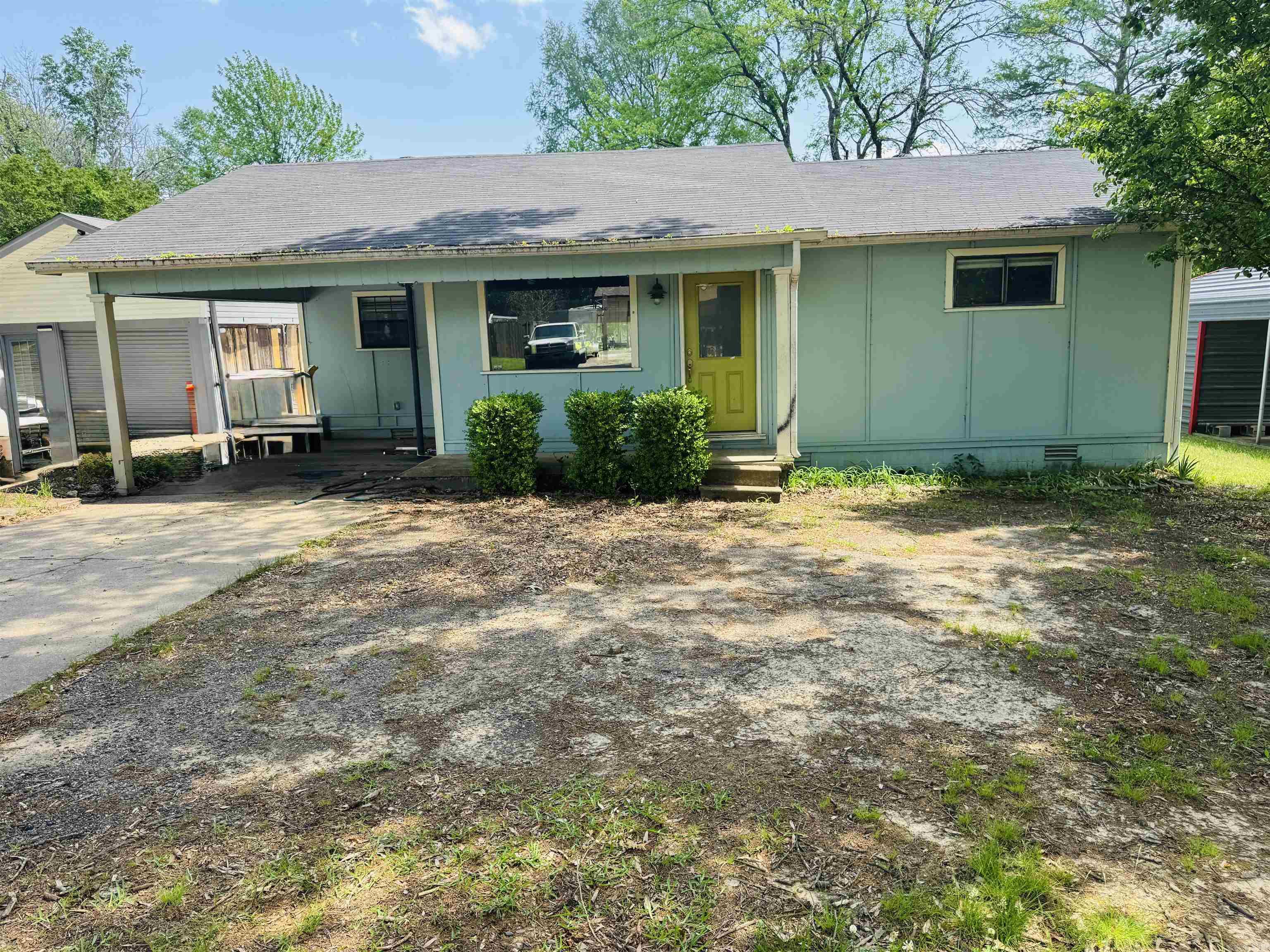 10 Roberts Drive