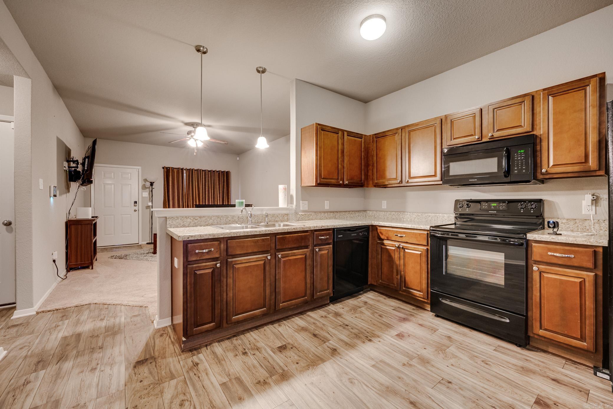 2900 ALDERWOOD Drive