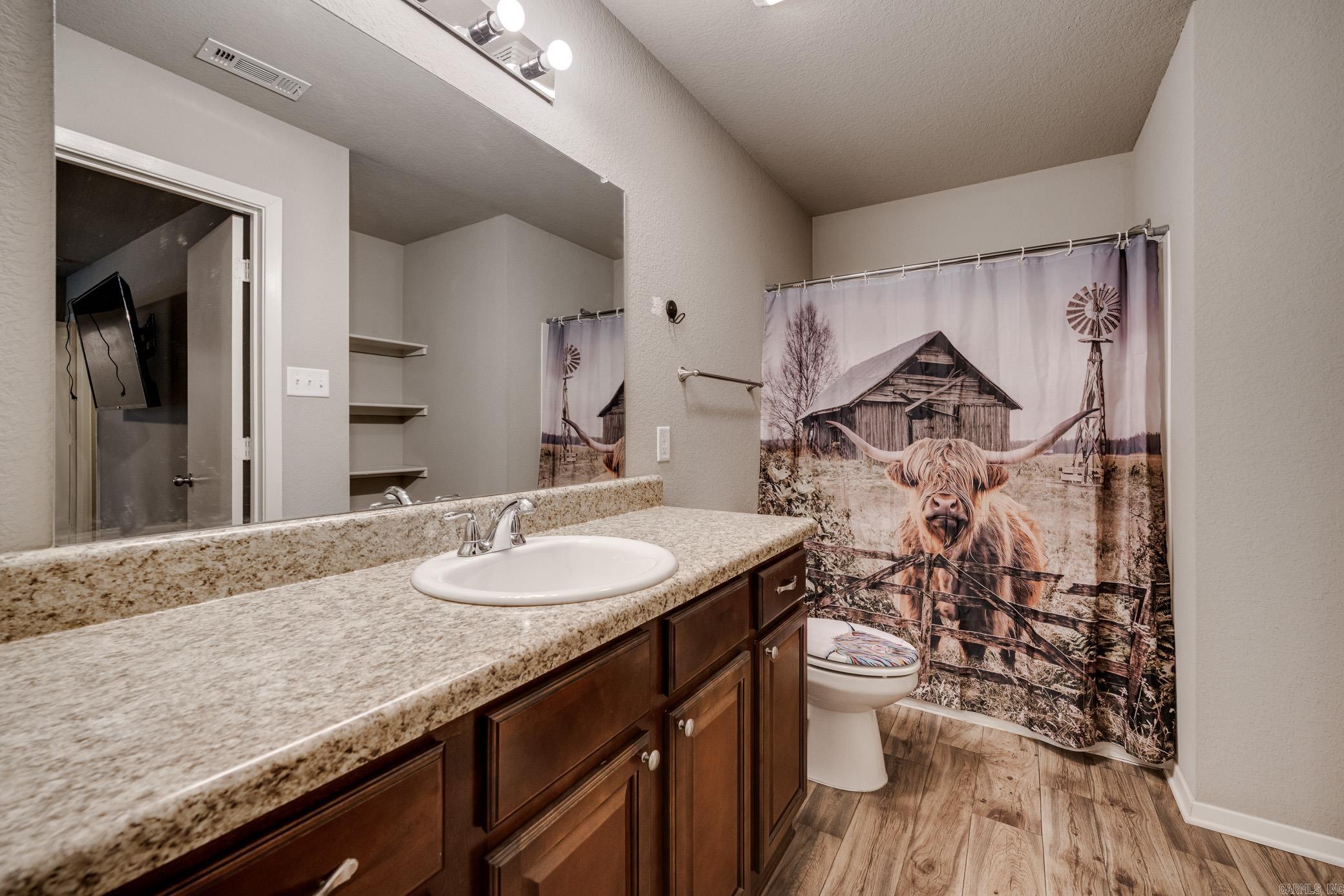 2900 ALDERWOOD Drive