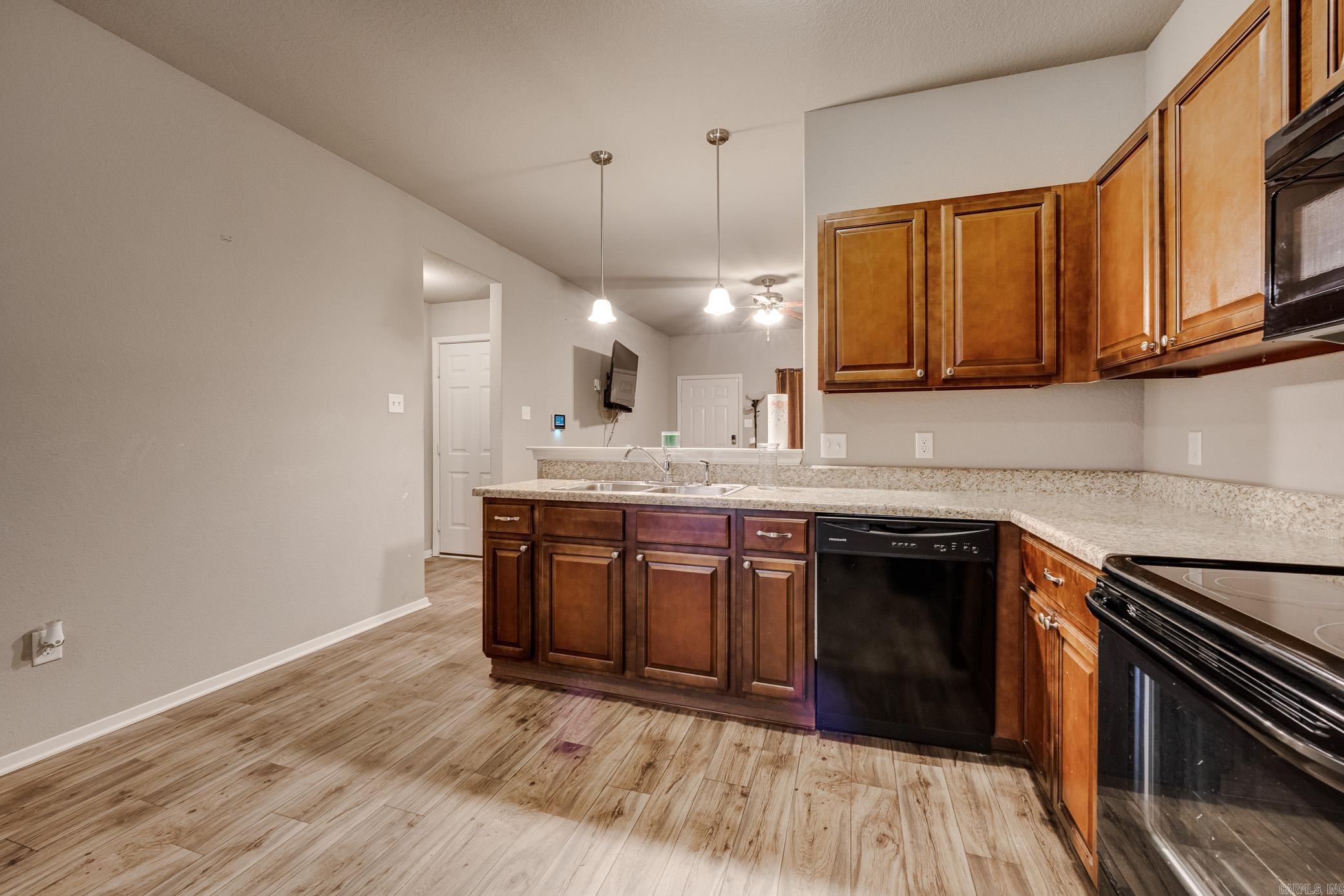 2900 ALDERWOOD Drive