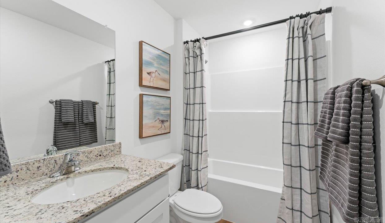 111 E Fredonia Court