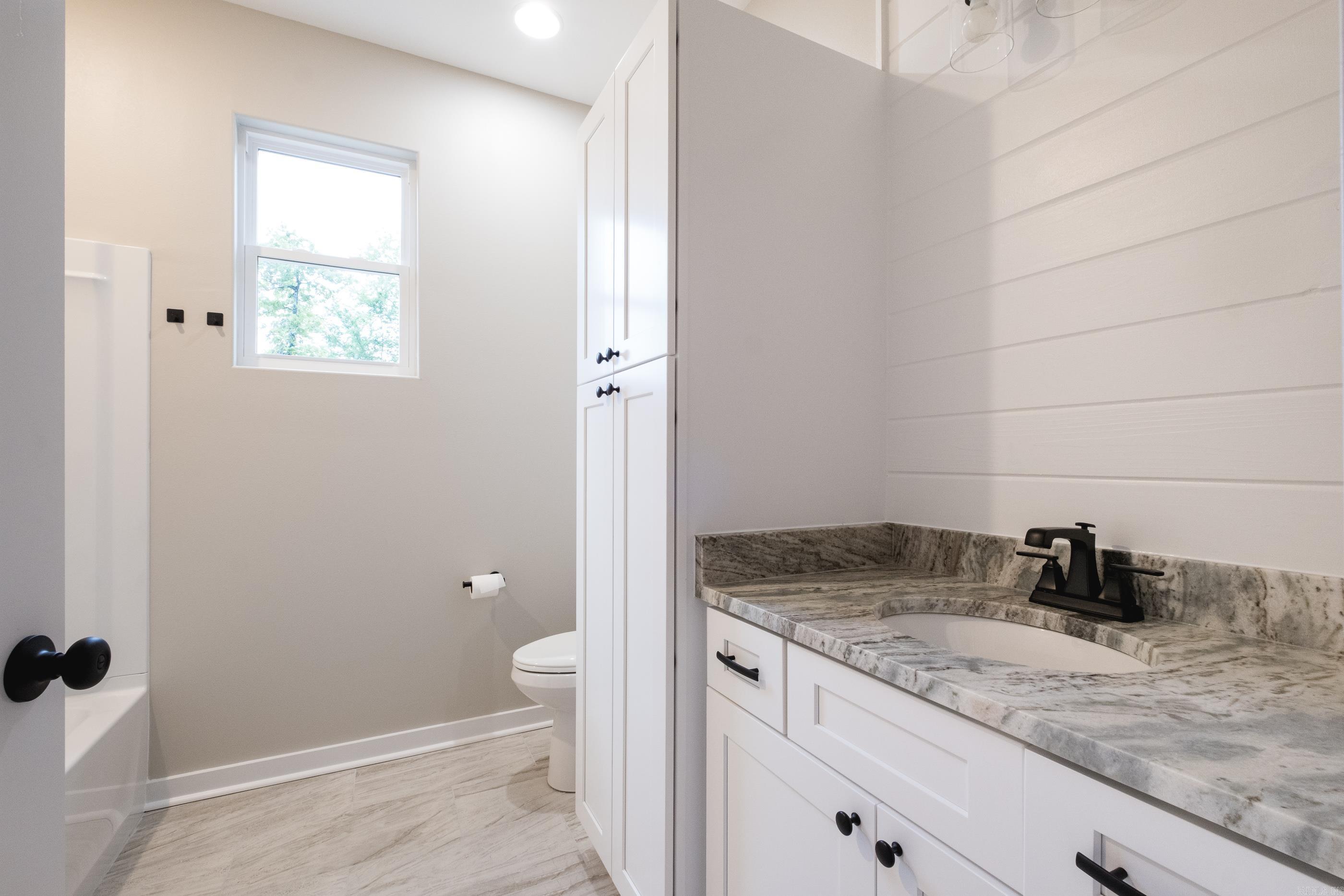 164 Wildwood Forest Rd