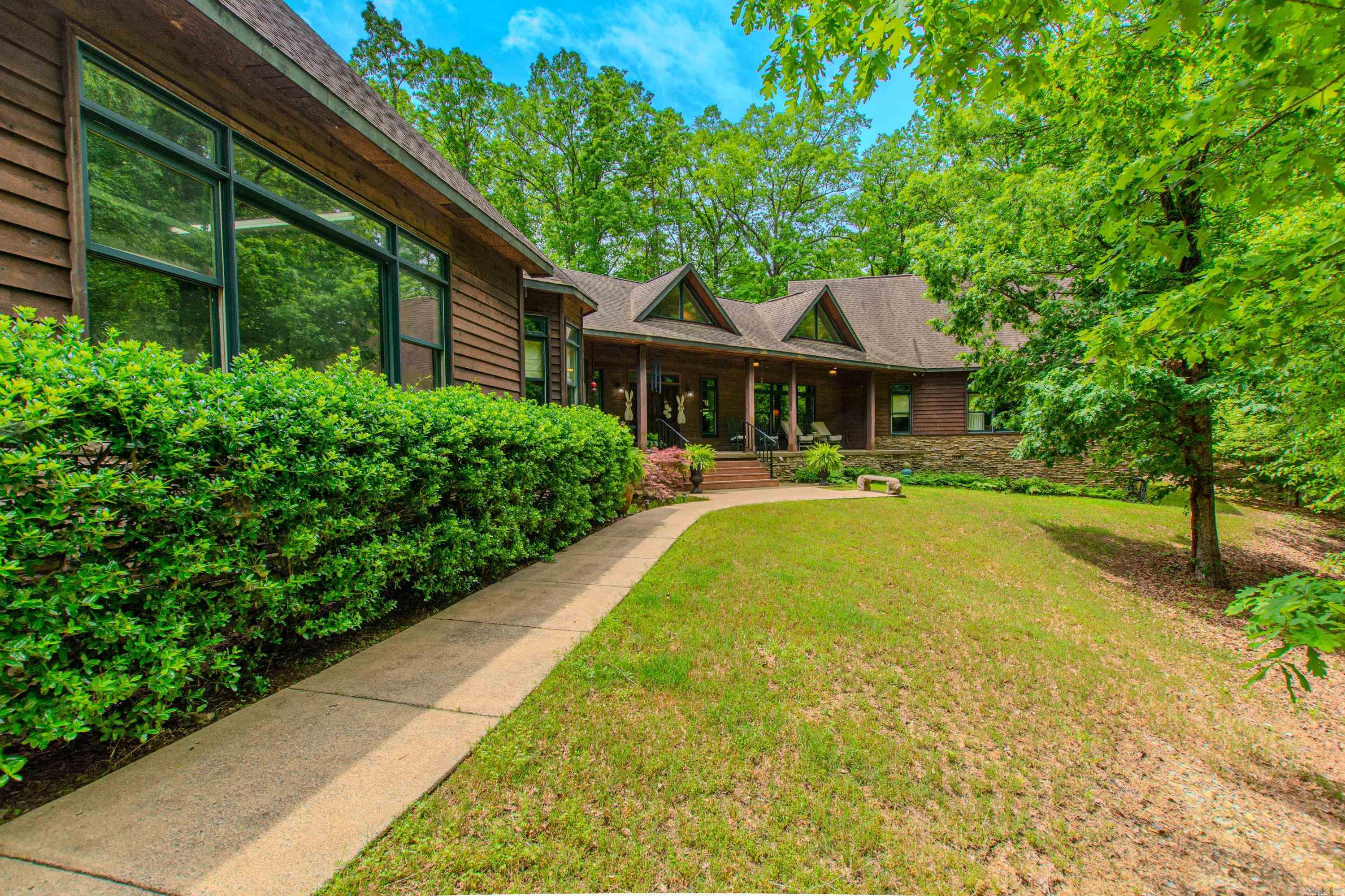 1601 Whispering Pine Road