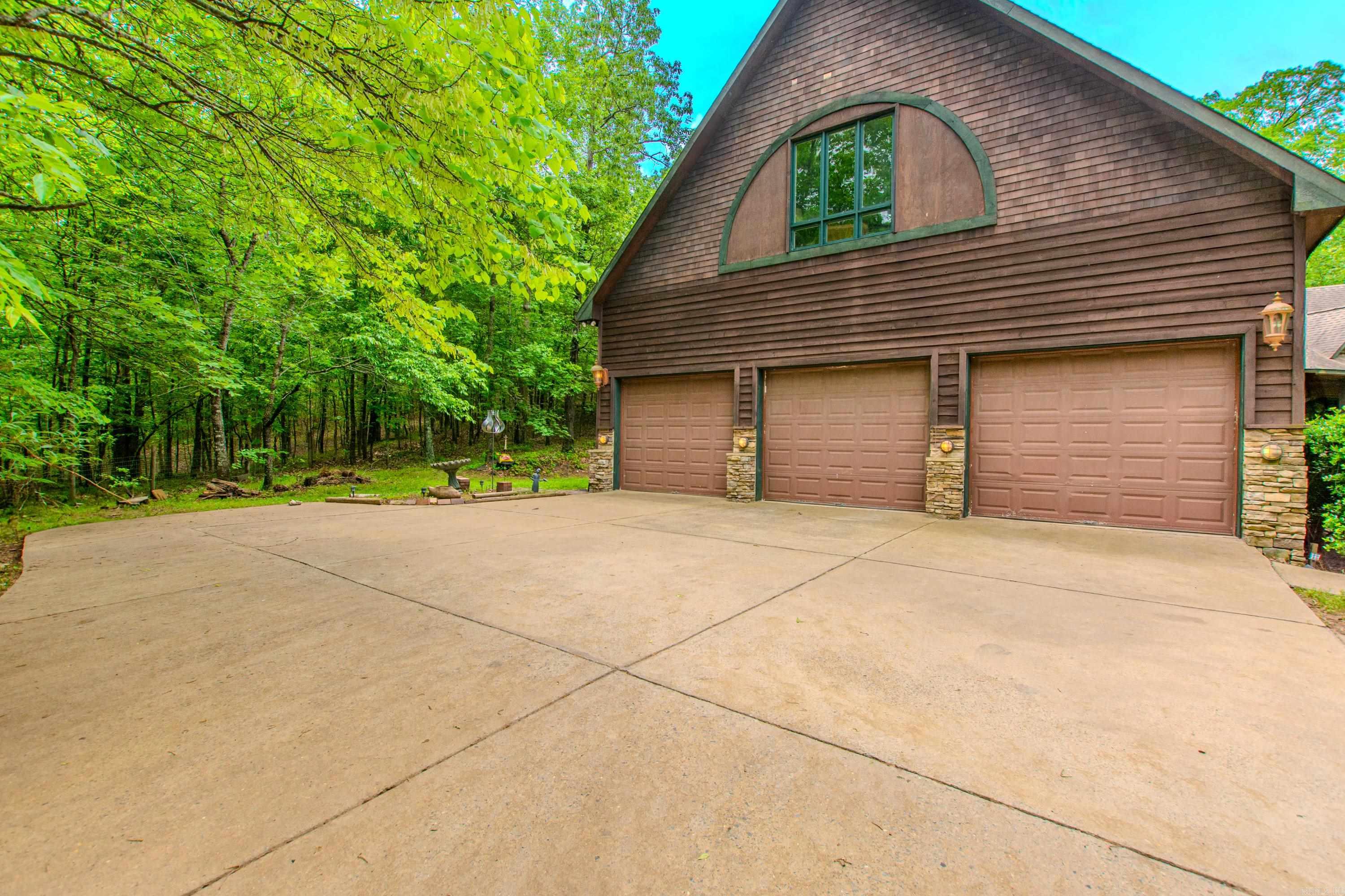 1601 Whispering Pine Road