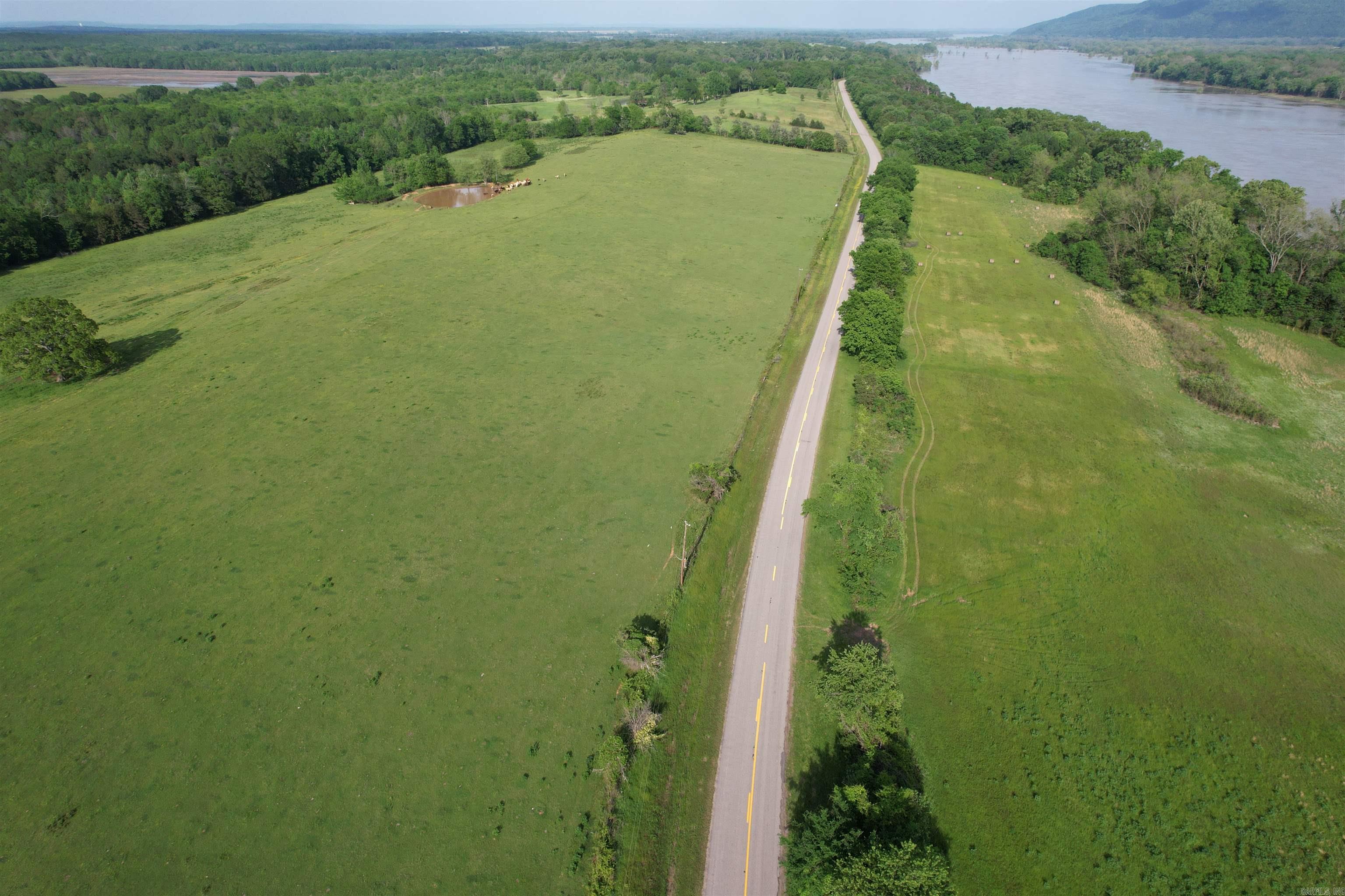 Tract 9 Hwy 105 S