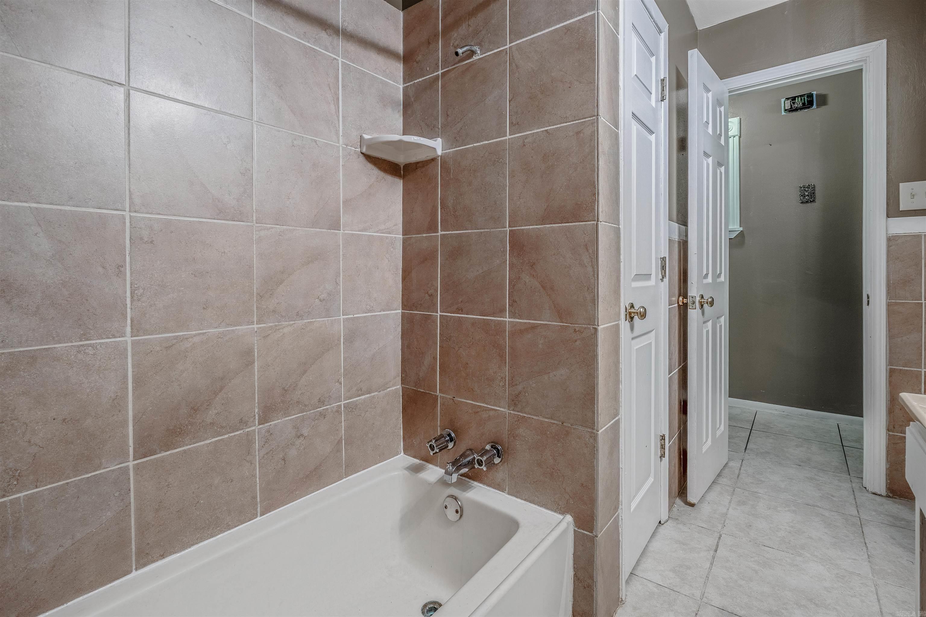 718 & 720 W 41St St