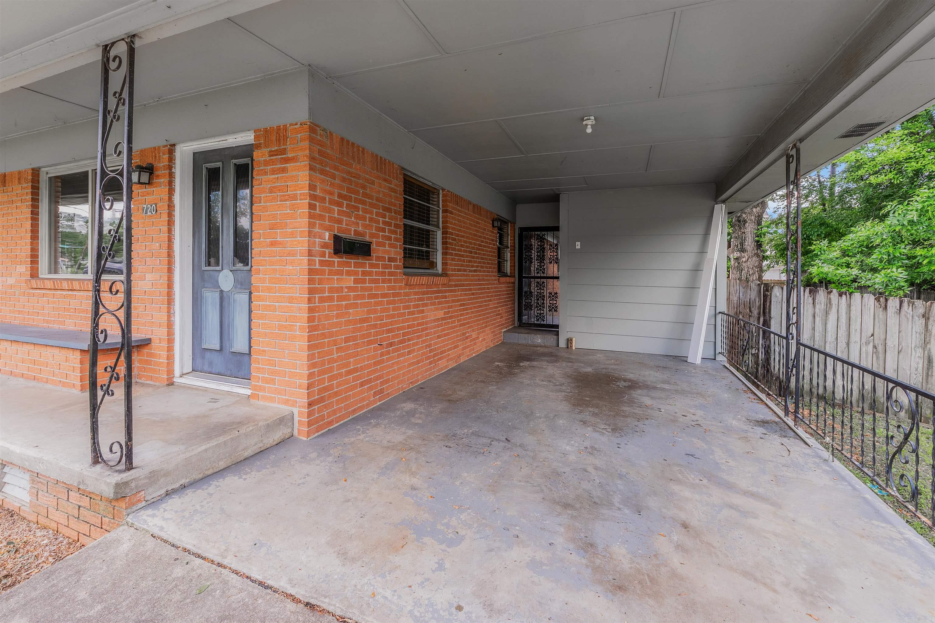 718 & 720 W 41St St