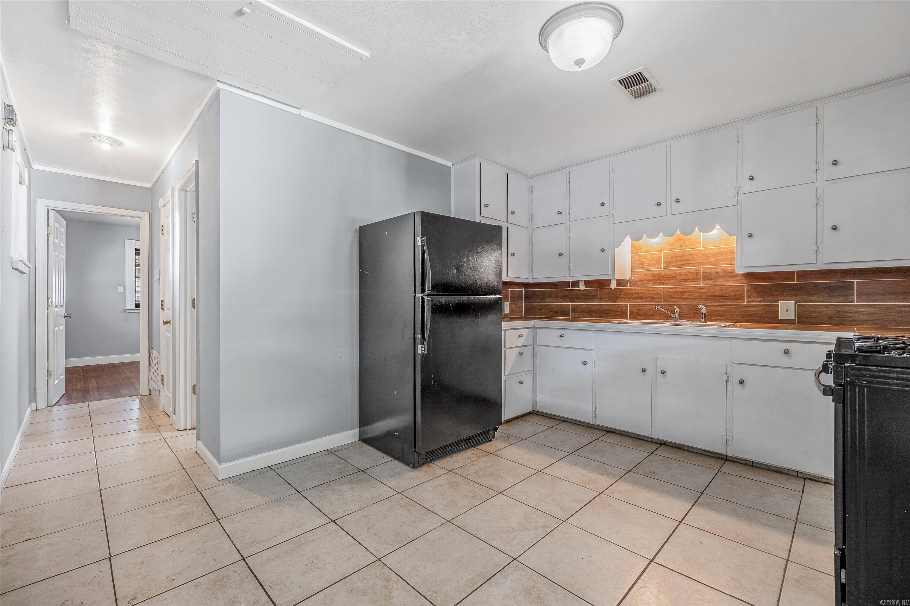 718 & 720 W 41St St