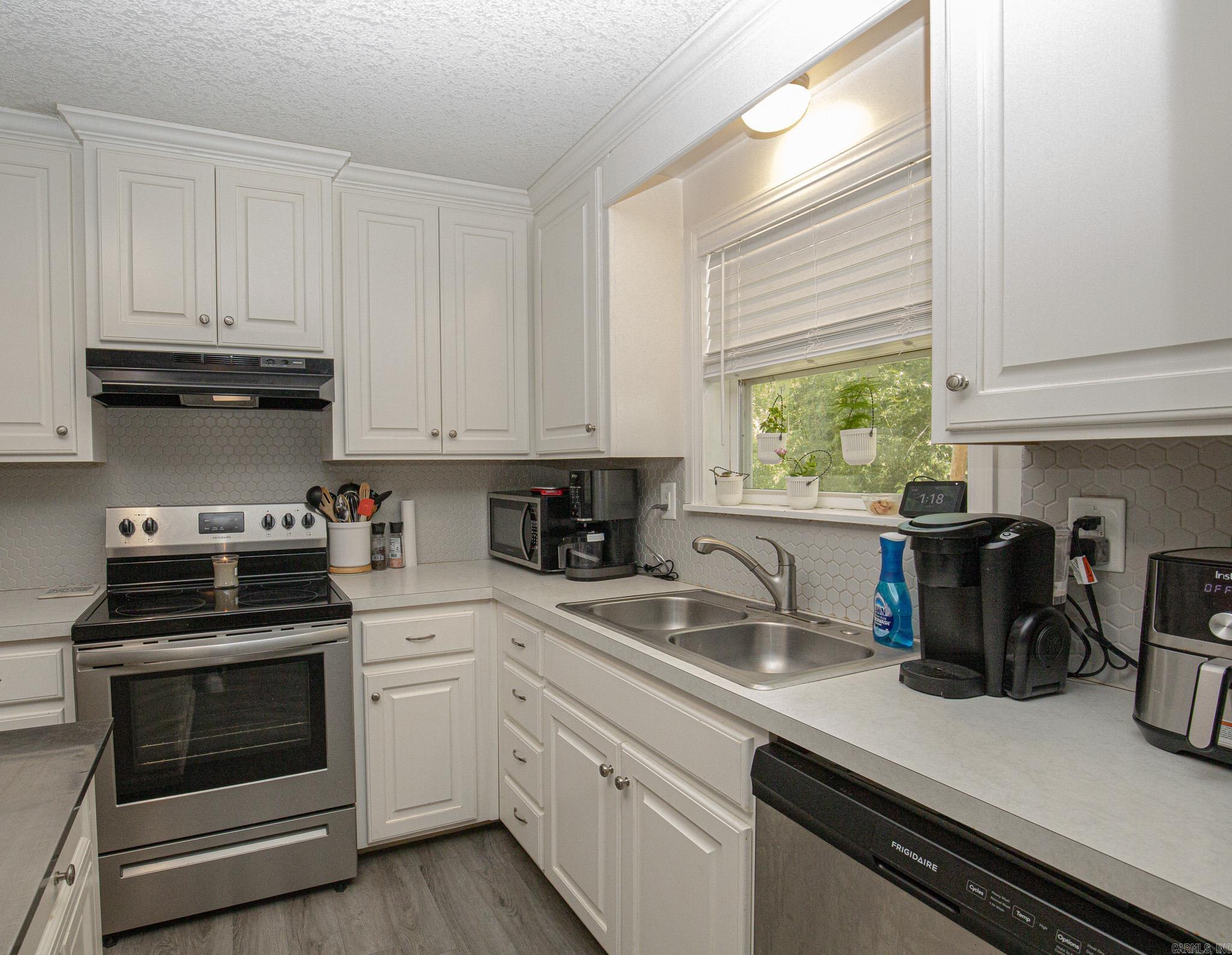 2390 Hwy 270 E