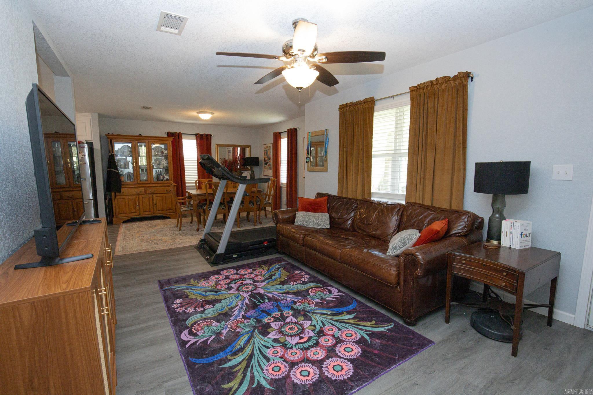 2390 Hwy 270 E
