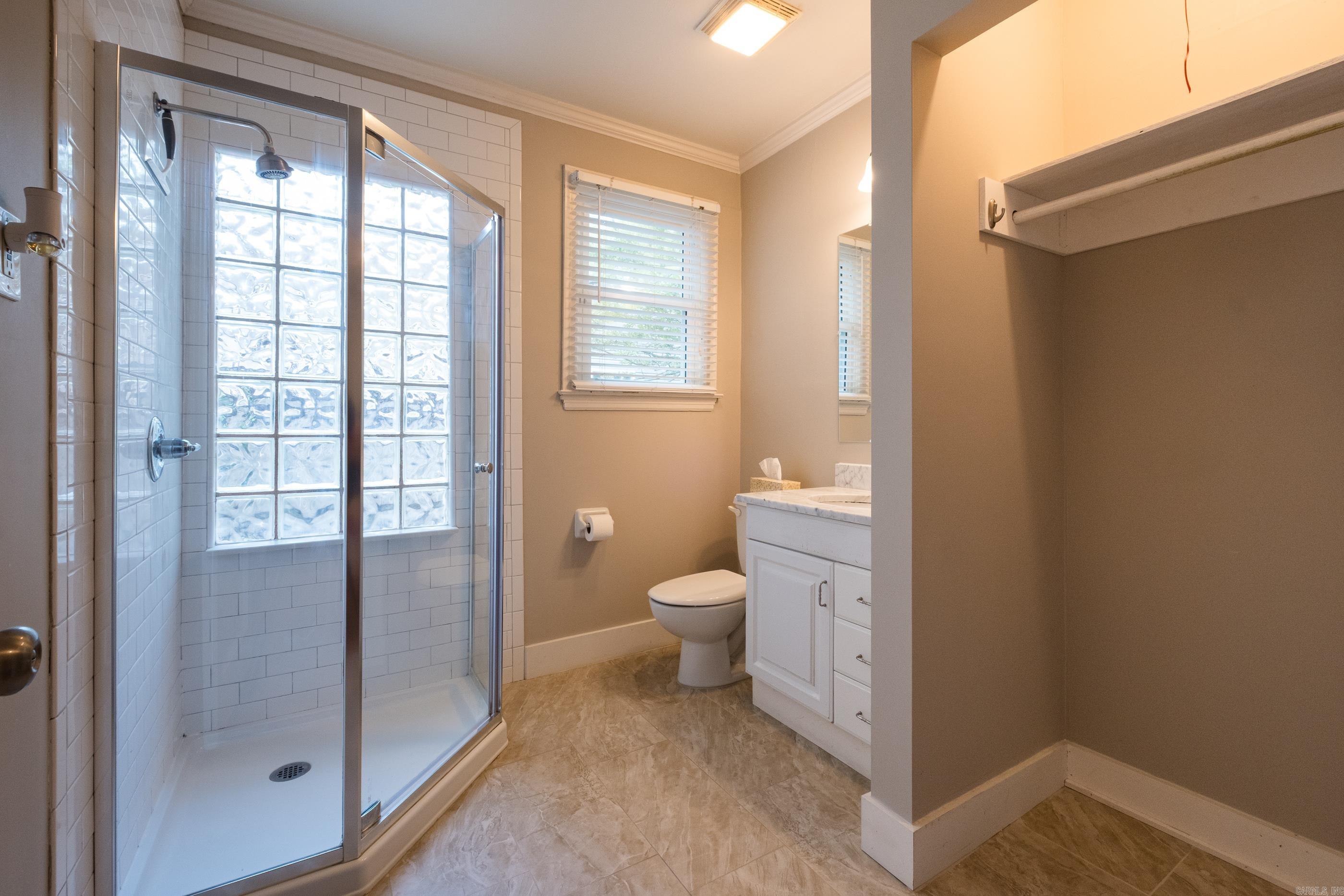 2301 N McKinley Street