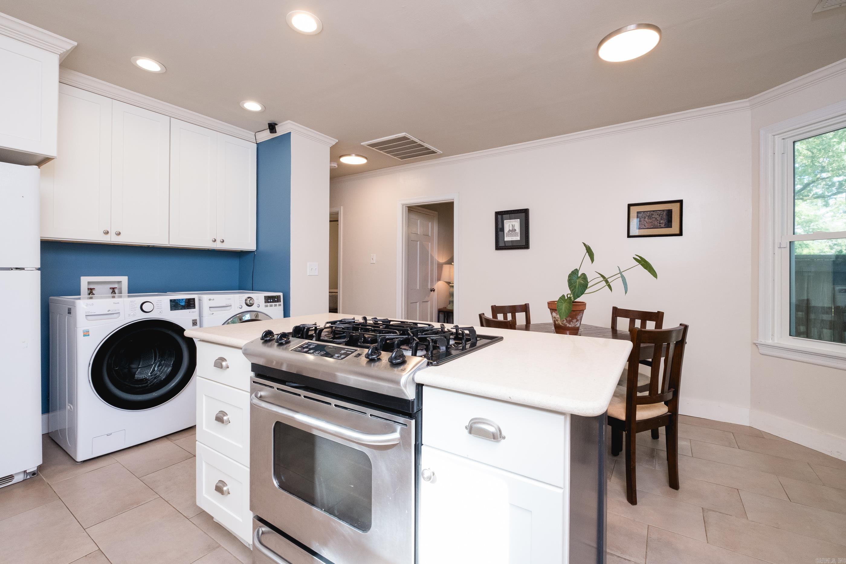 2301 N McKinley Street