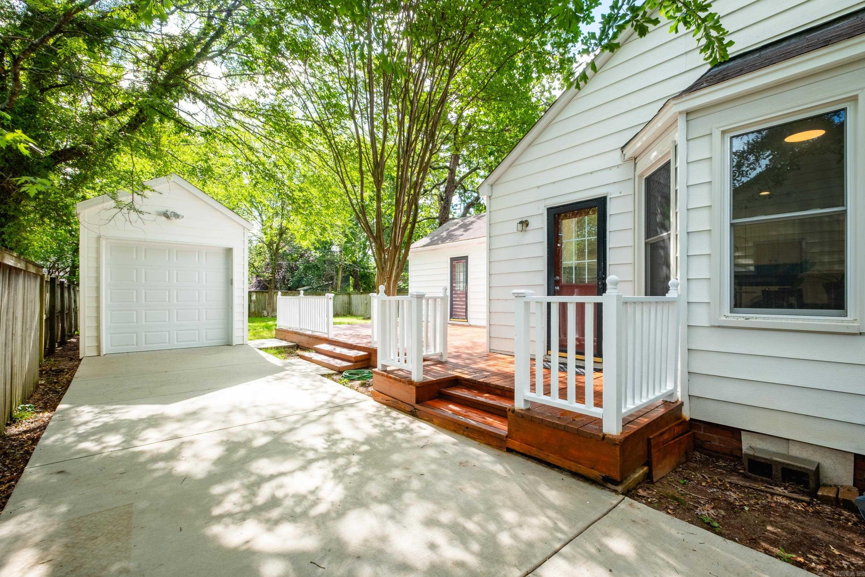 2301 N McKinley Street