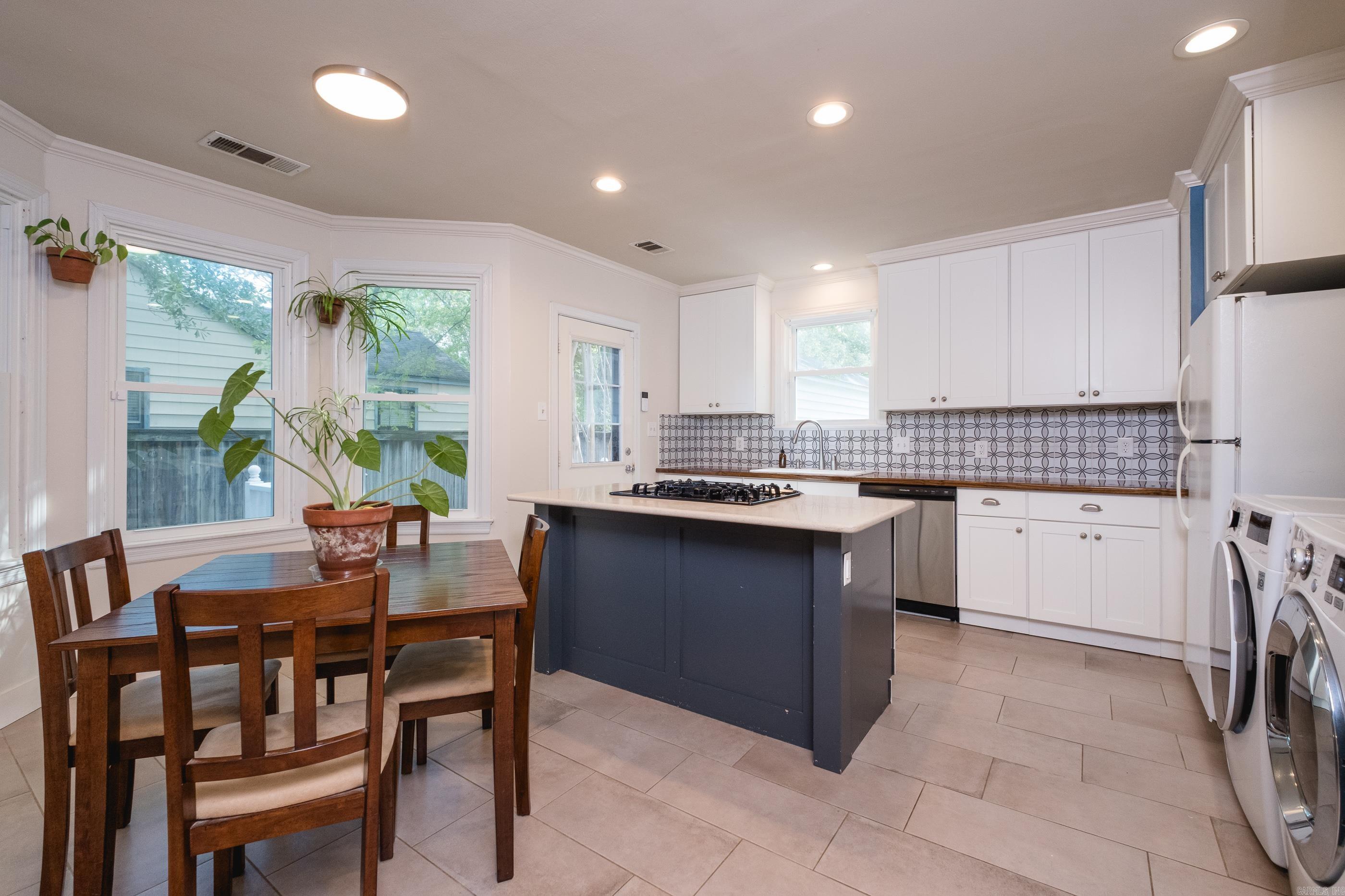 2301 N McKinley Street