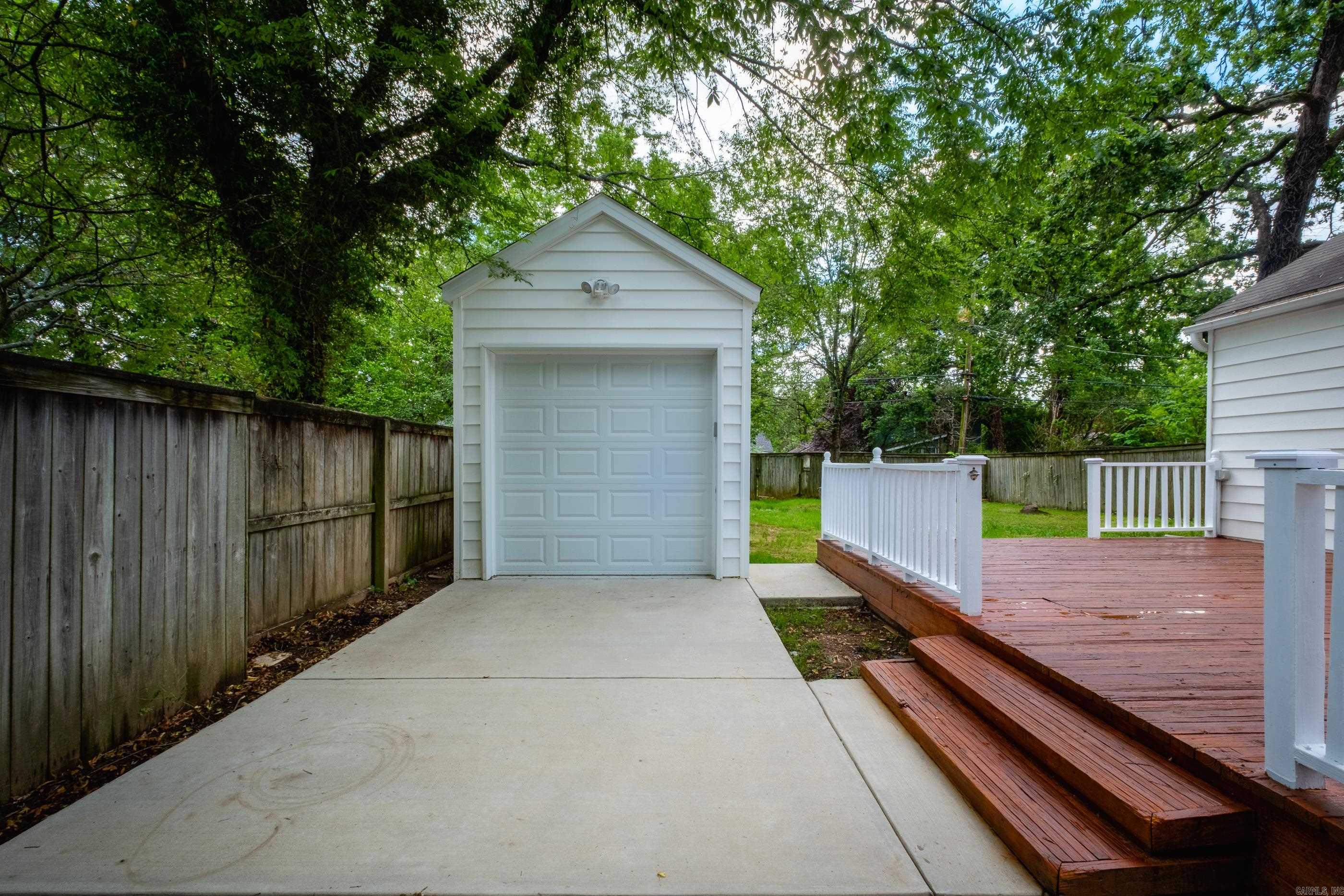 2301 N McKinley Street