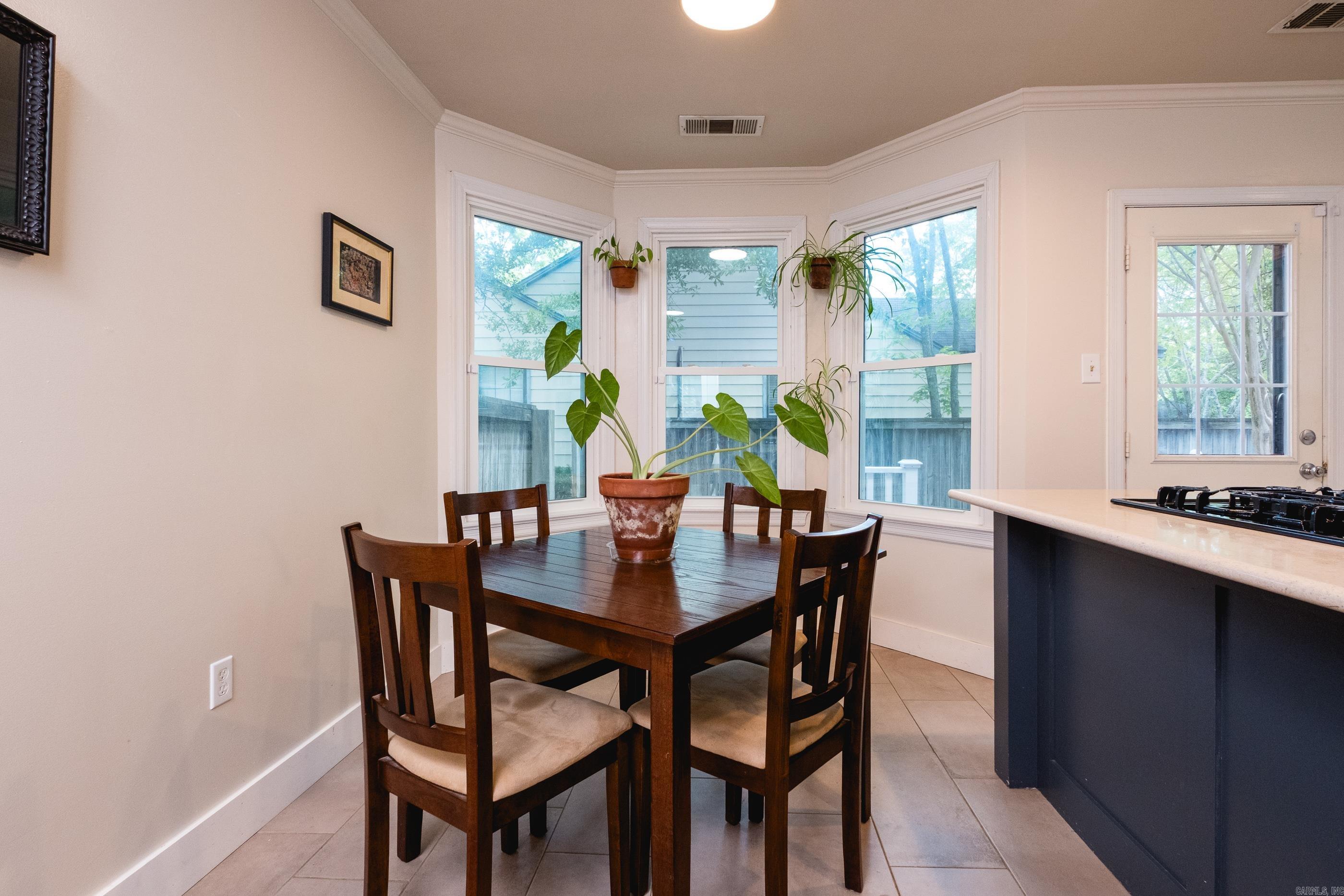 2301 N McKinley Street