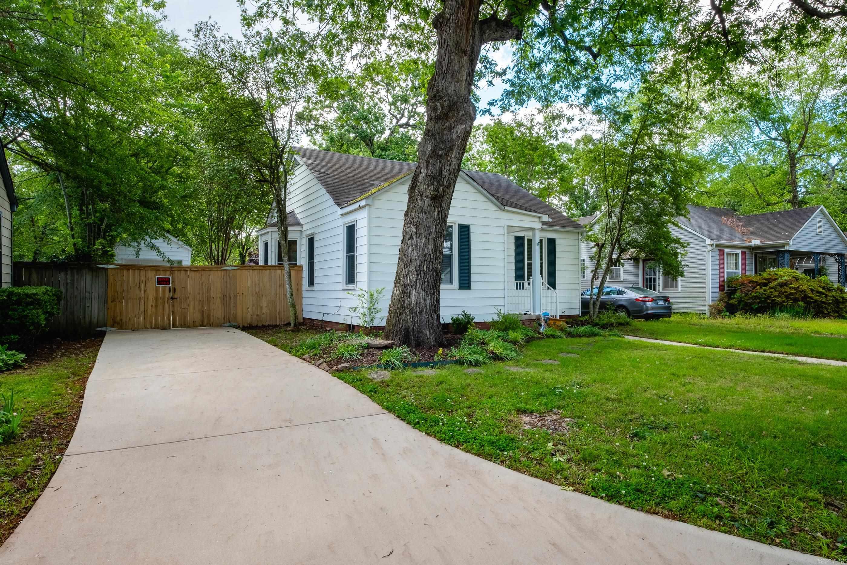 2301 N McKinley Street