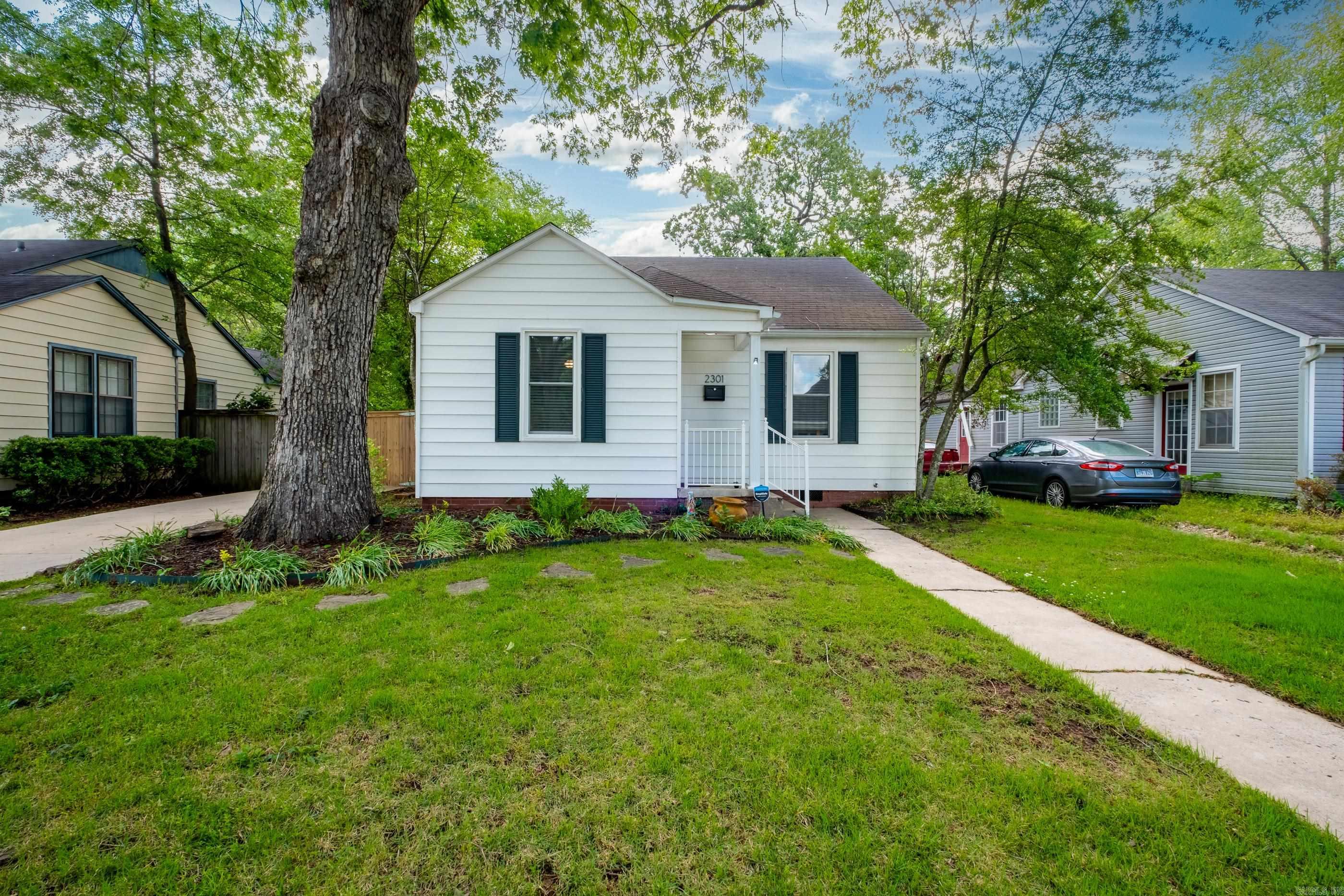 2301 N McKinley Street